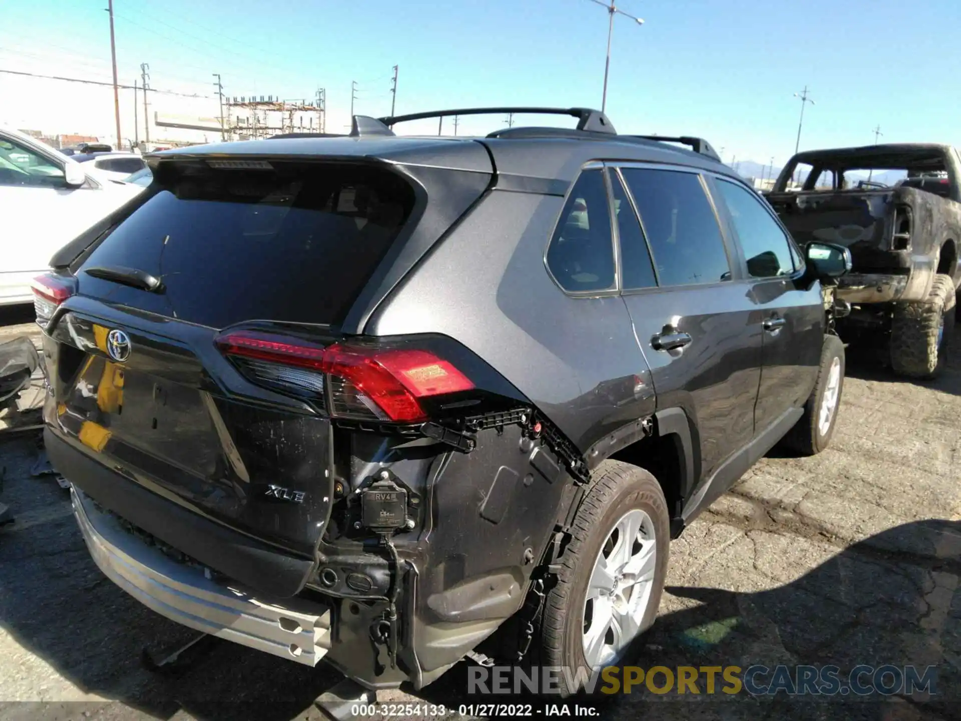 4 Photograph of a damaged car 2T3W1RFV2MW104652 TOYOTA RAV4 2021