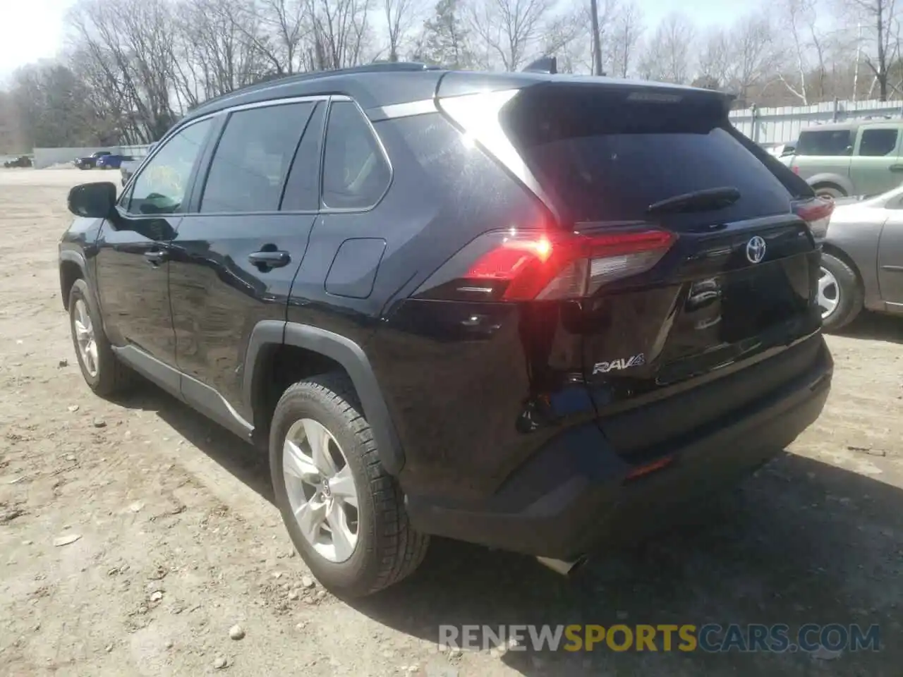 3 Photograph of a damaged car 2T3W1RFV2MW113321 TOYOTA RAV4 2021