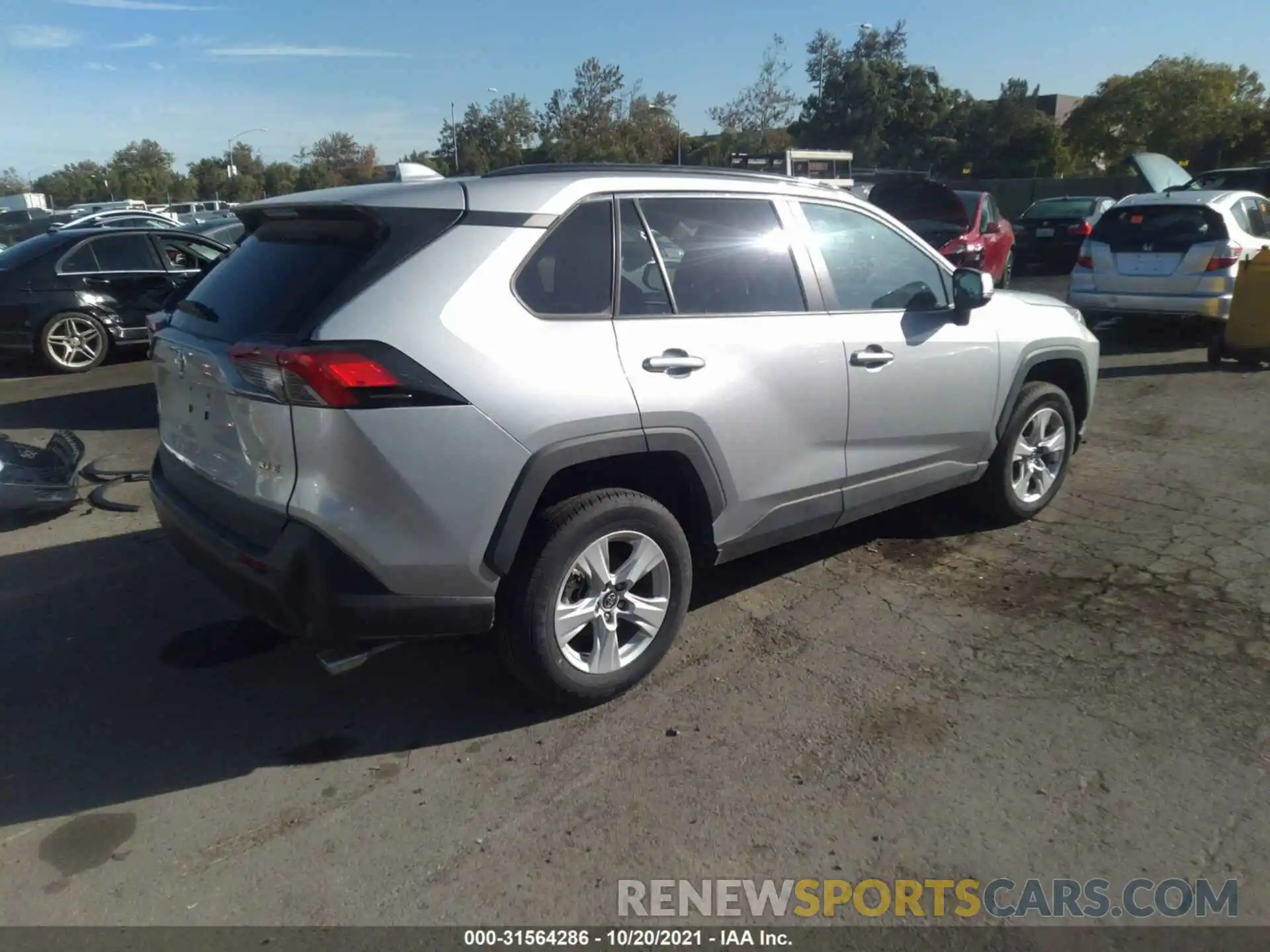 4 Photograph of a damaged car 2T3W1RFV2MW119443 TOYOTA RAV4 2021