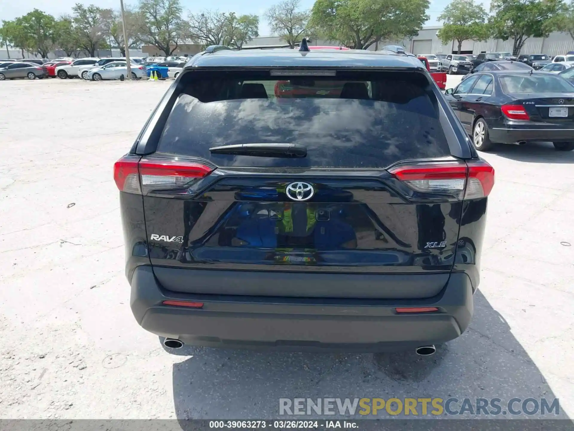 17 Photograph of a damaged car 2T3W1RFV2MW128420 TOYOTA RAV4 2021