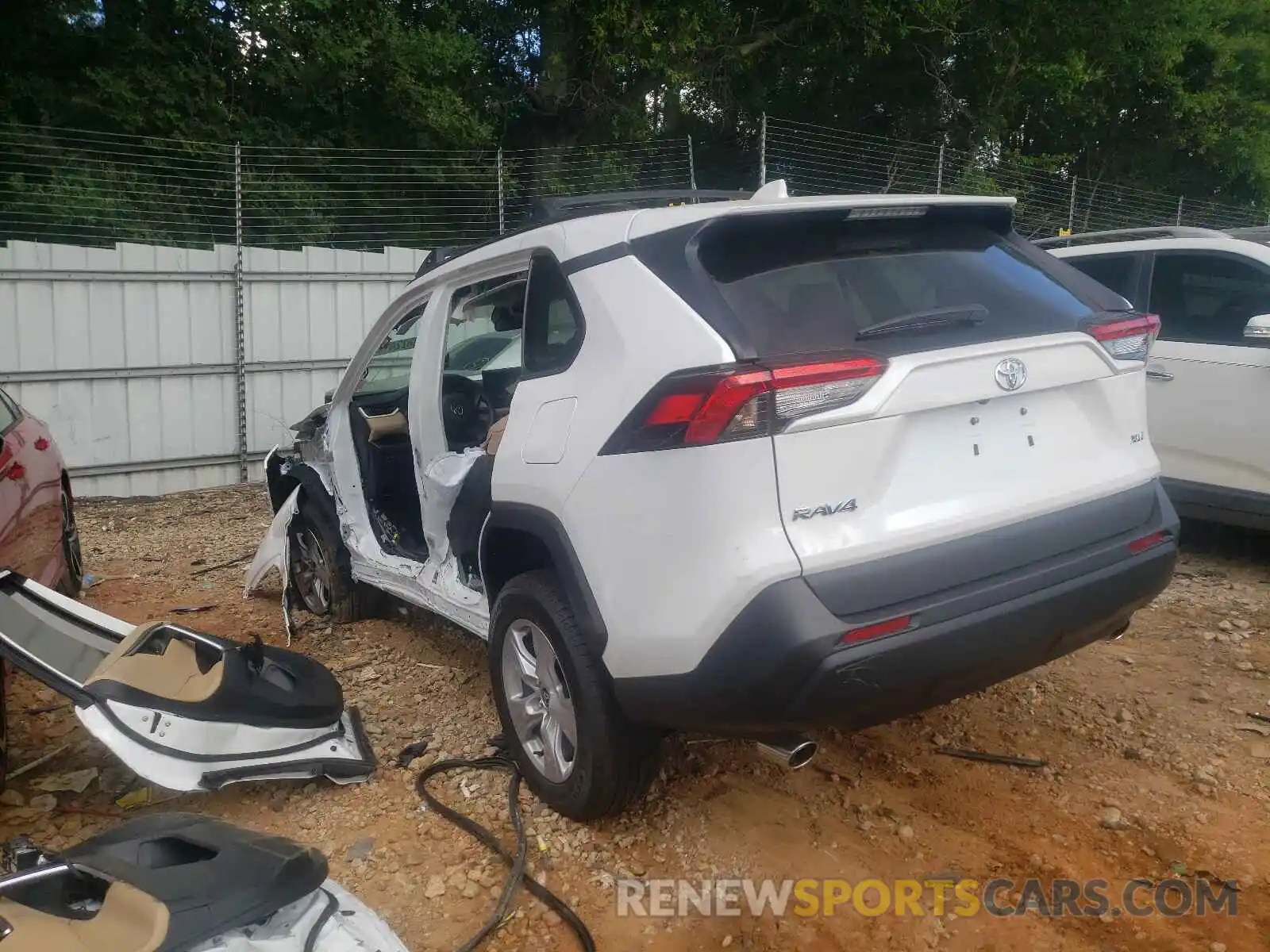 3 Photograph of a damaged car 2T3W1RFV2MW146061 TOYOTA RAV4 2021