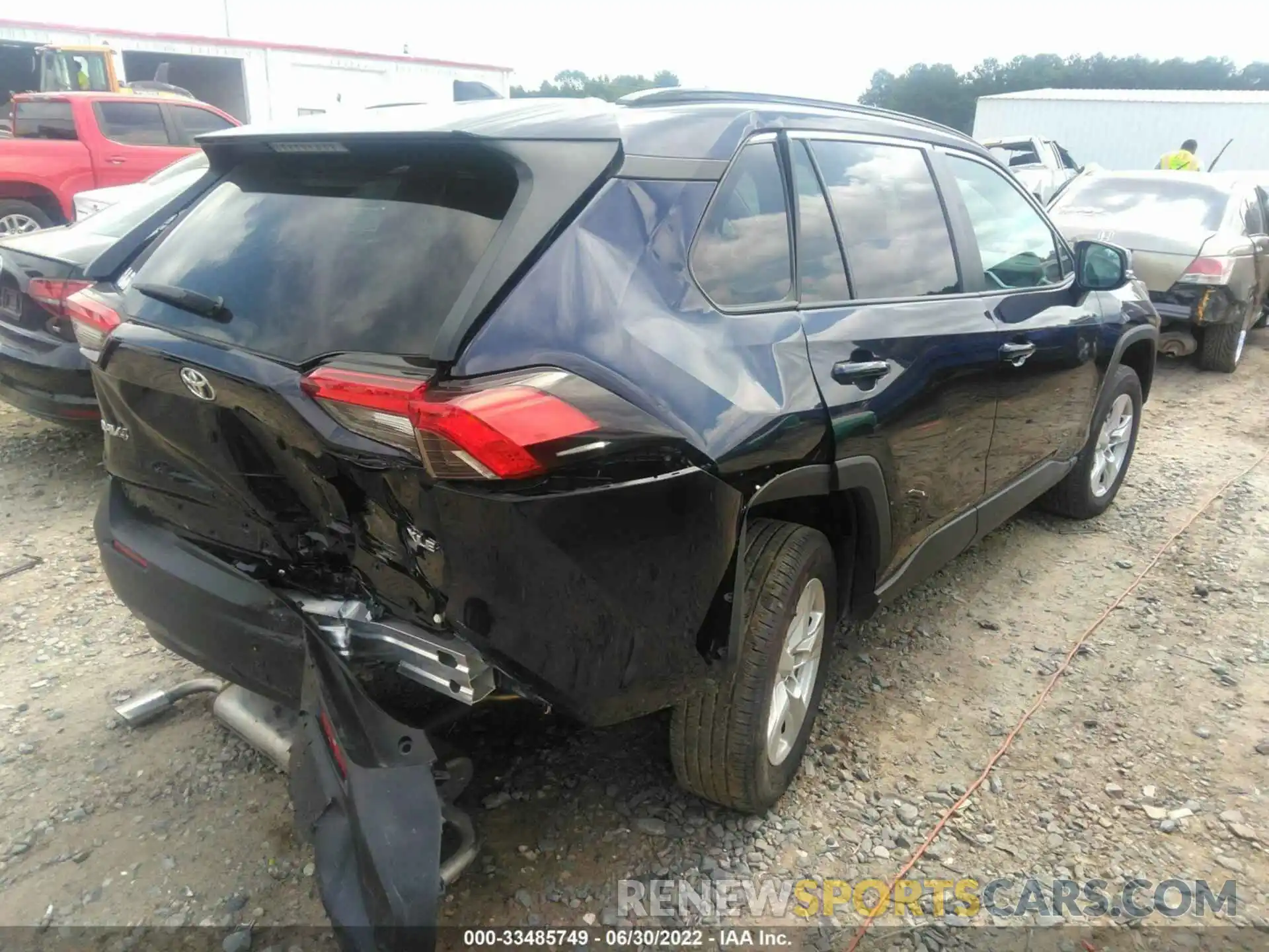 4 Photograph of a damaged car 2T3W1RFV2MW147033 TOYOTA RAV4 2021