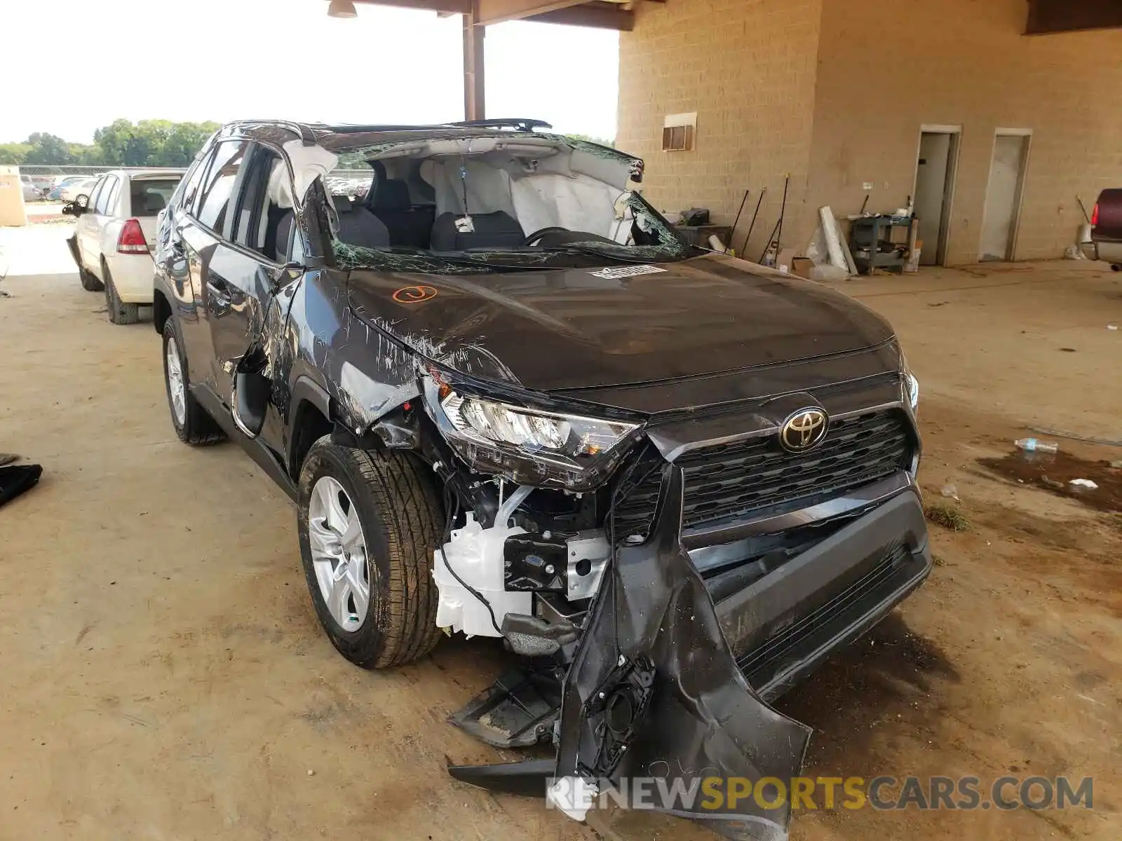 1 Photograph of a damaged car 2T3W1RFV2MW159411 TOYOTA RAV4 2021