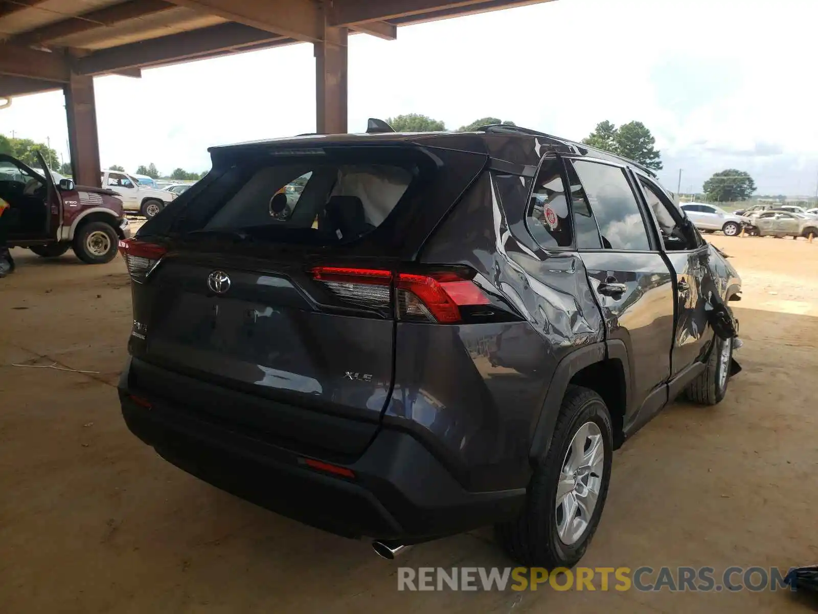 4 Photograph of a damaged car 2T3W1RFV2MW159411 TOYOTA RAV4 2021