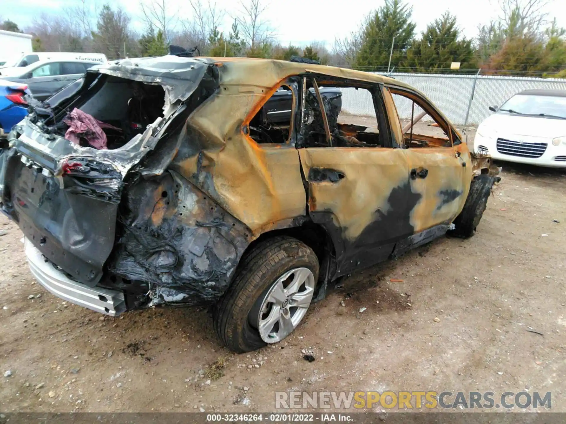 4 Photograph of a damaged car 2T3W1RFV2MW176239 TOYOTA RAV4 2021