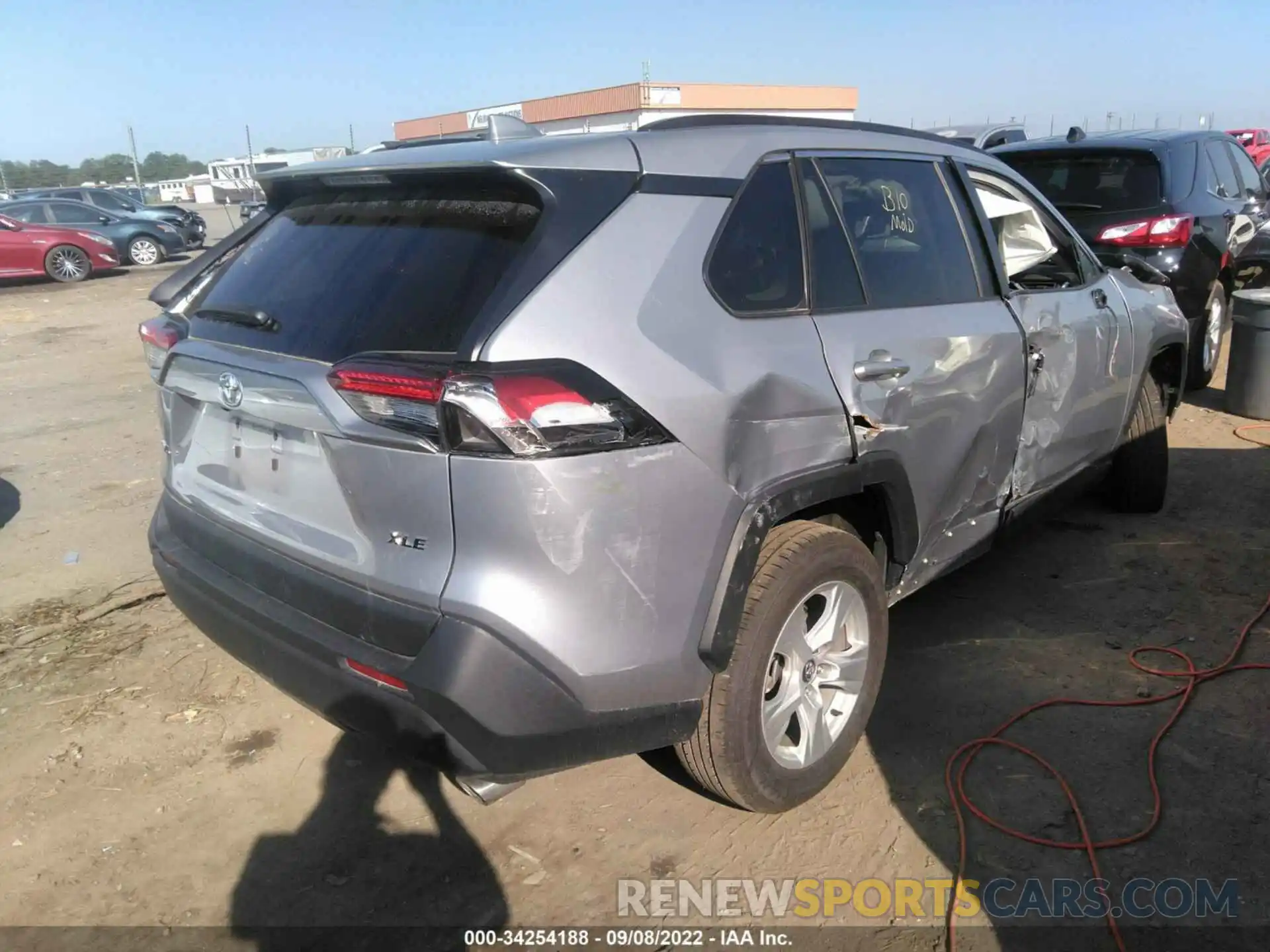 4 Фотография поврежденного автомобиля 2T3W1RFV3MC101440 TOYOTA RAV4 2021