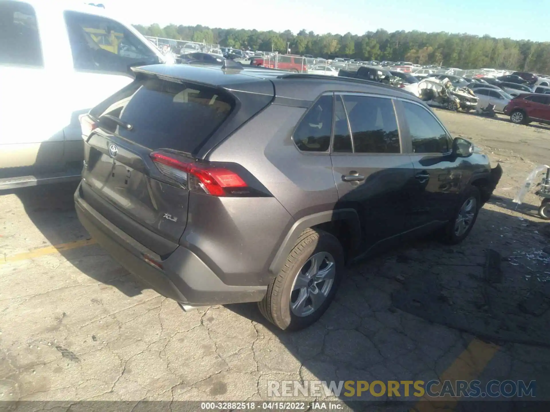 4 Photograph of a damaged car 2T3W1RFV3MC166742 TOYOTA RAV4 2021