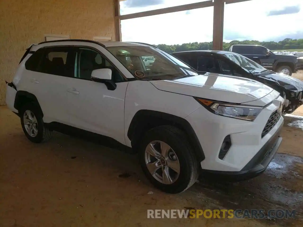 1 Photograph of a damaged car 2T3W1RFV3MC172699 TOYOTA RAV4 2021