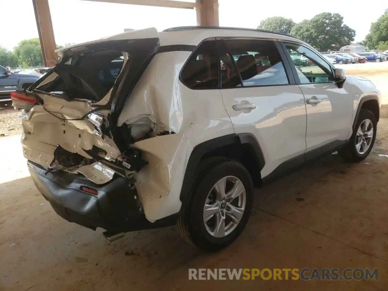 4 Photograph of a damaged car 2T3W1RFV3MC172699 TOYOTA RAV4 2021