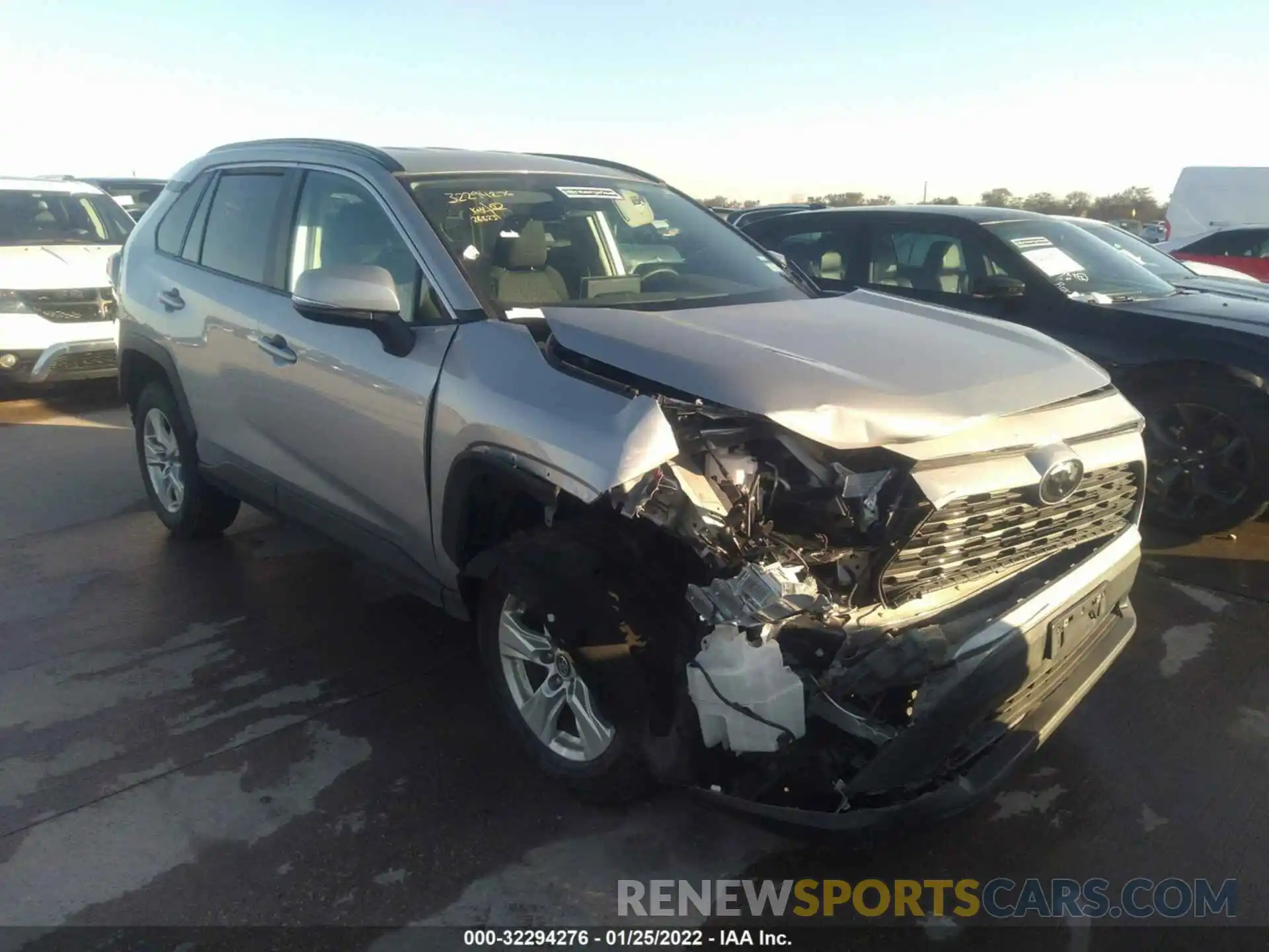 1 Photograph of a damaged car 2T3W1RFV3MW105907 TOYOTA RAV4 2021