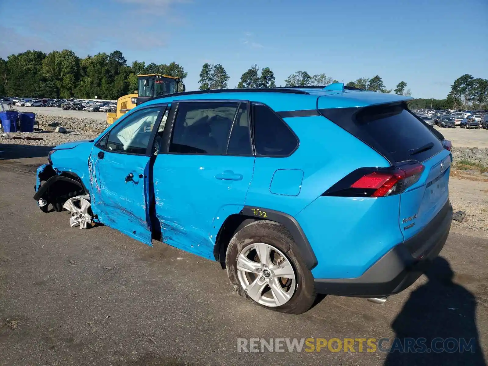 3 Photograph of a damaged car 2T3W1RFV3MW111304 TOYOTA RAV4 2021