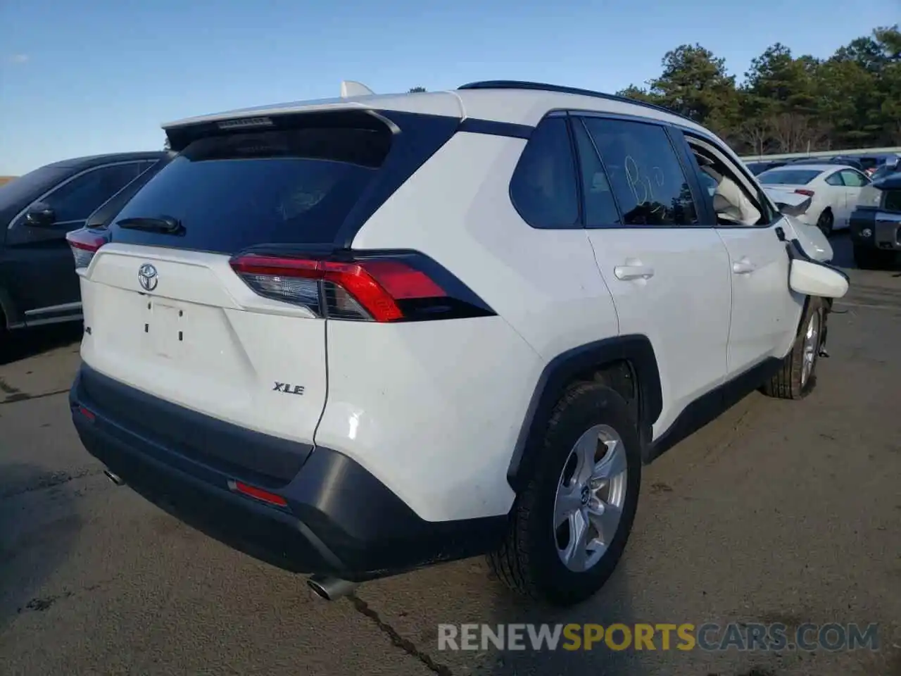 4 Photograph of a damaged car 2T3W1RFV3MW112677 TOYOTA RAV4 2021