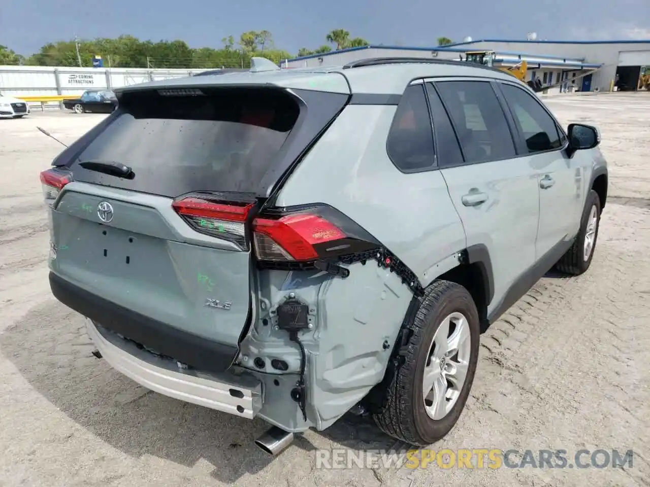 4 Photograph of a damaged car 2T3W1RFV3MW133786 TOYOTA RAV4 2021