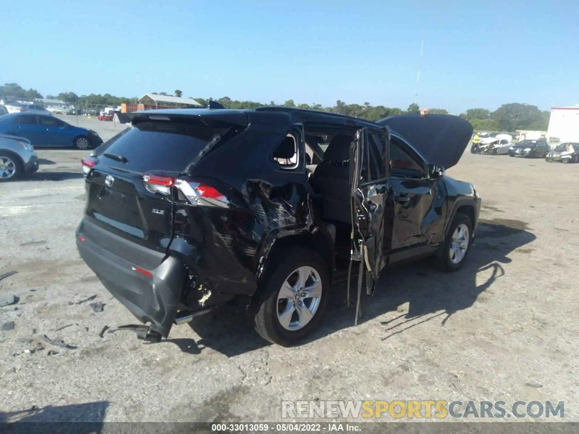 4 Photograph of a damaged car 2T3W1RFV3MW144884 TOYOTA RAV4 2021