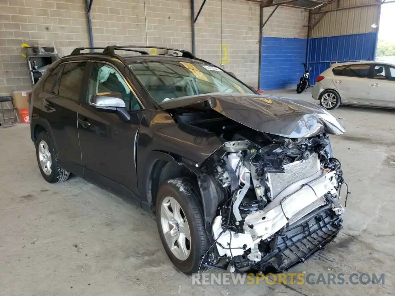 1 Photograph of a damaged car 2T3W1RFV3MW145341 TOYOTA RAV4 2021