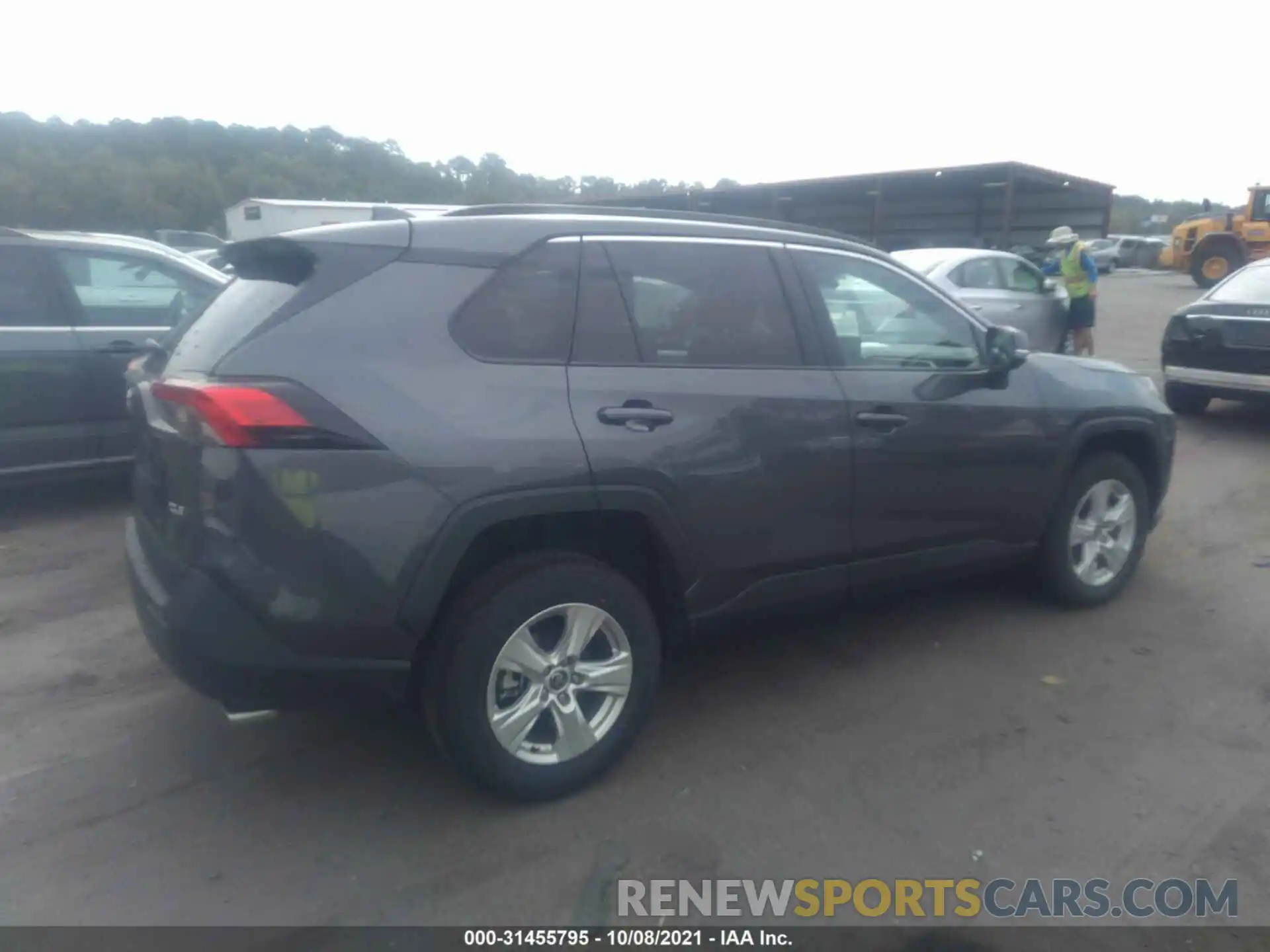 4 Photograph of a damaged car 2T3W1RFV3MW160583 TOYOTA RAV4 2021