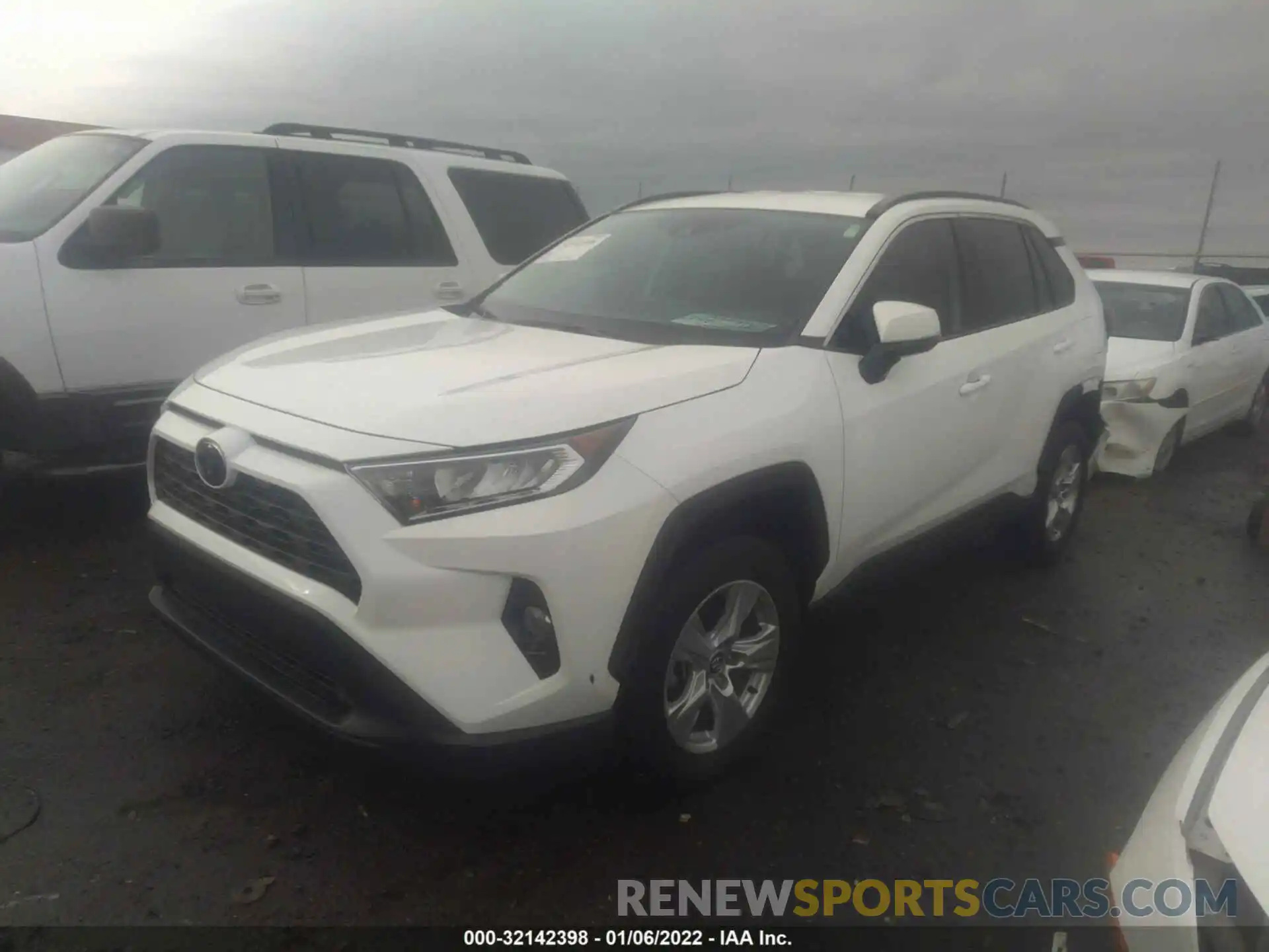 2 Фотография поврежденного автомобиля 2T3W1RFV4MC086480 TOYOTA RAV4 2021