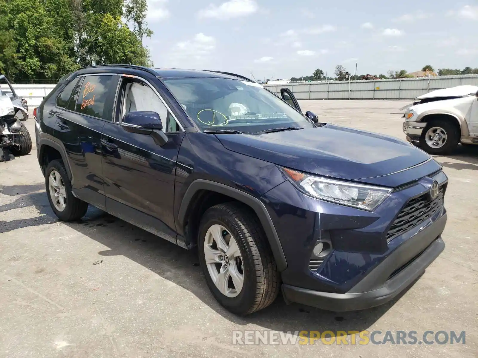 1 Photograph of a damaged car 2T3W1RFV4MC087046 TOYOTA RAV4 2021