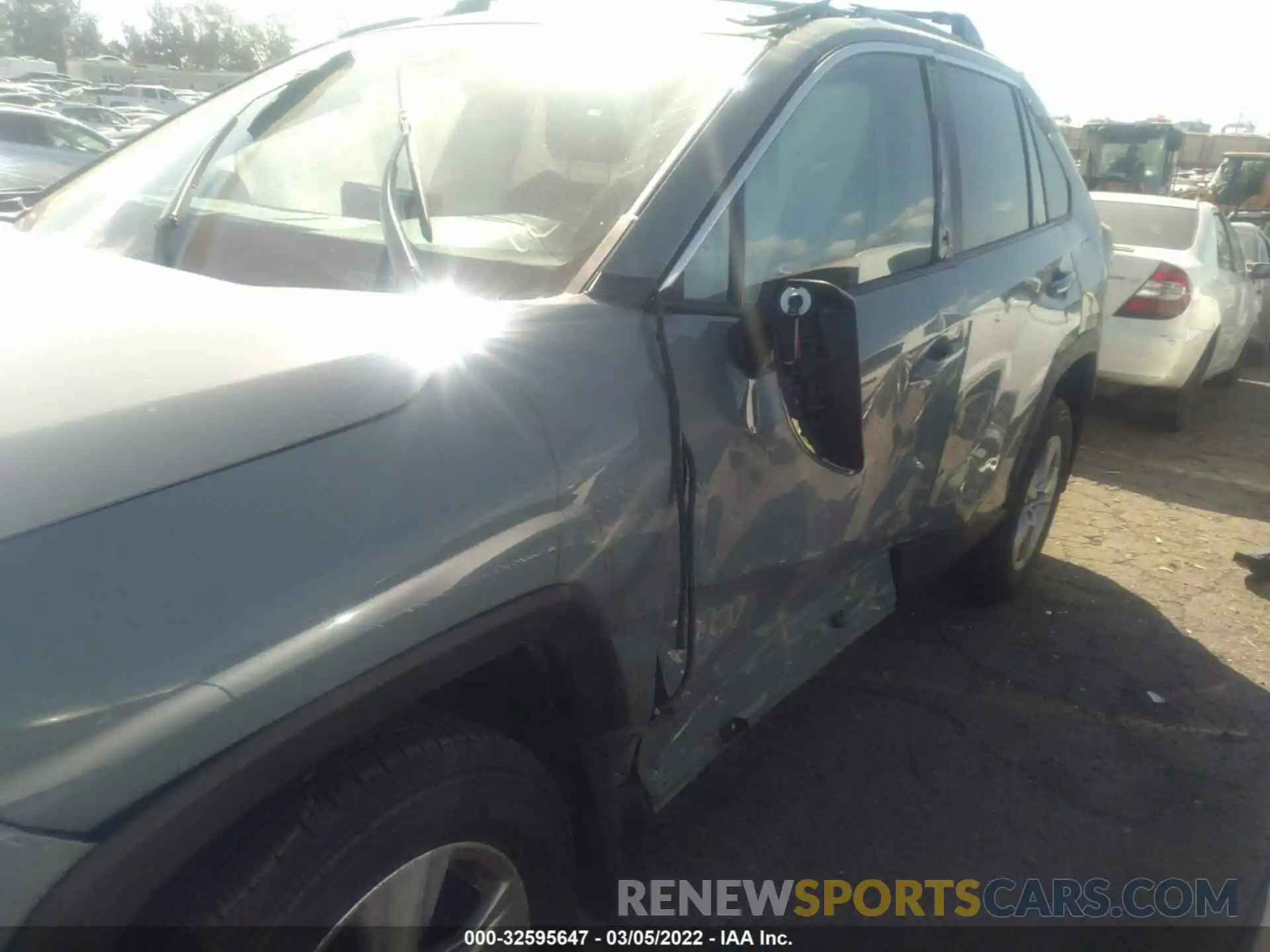 6 Photograph of a damaged car 2T3W1RFV4MC090559 TOYOTA RAV4 2021