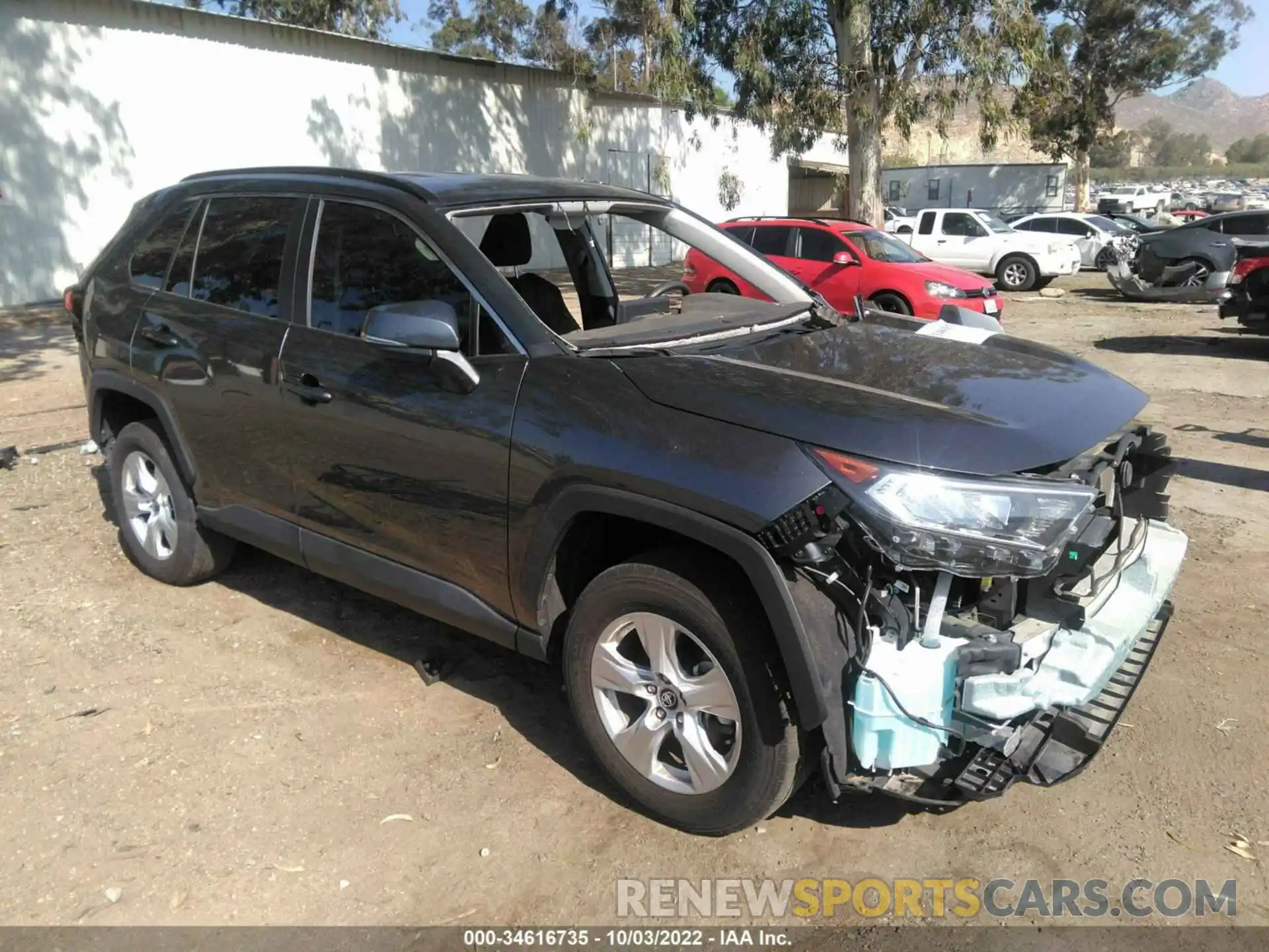 1 Photograph of a damaged car 2T3W1RFV4MC095521 TOYOTA RAV4 2021