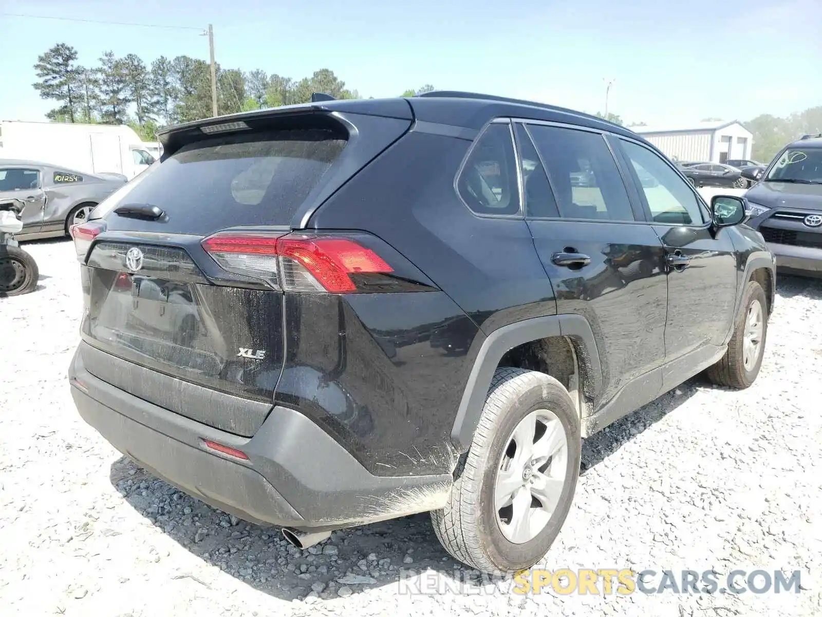 4 Photograph of a damaged car 2T3W1RFV4MC096815 TOYOTA RAV4 2021