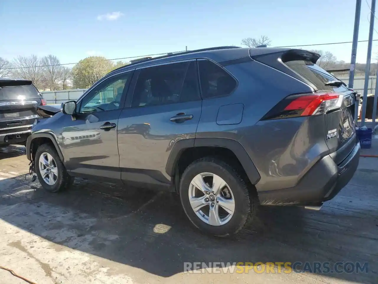 2 Photograph of a damaged car 2T3W1RFV4MC097253 TOYOTA RAV4 2021