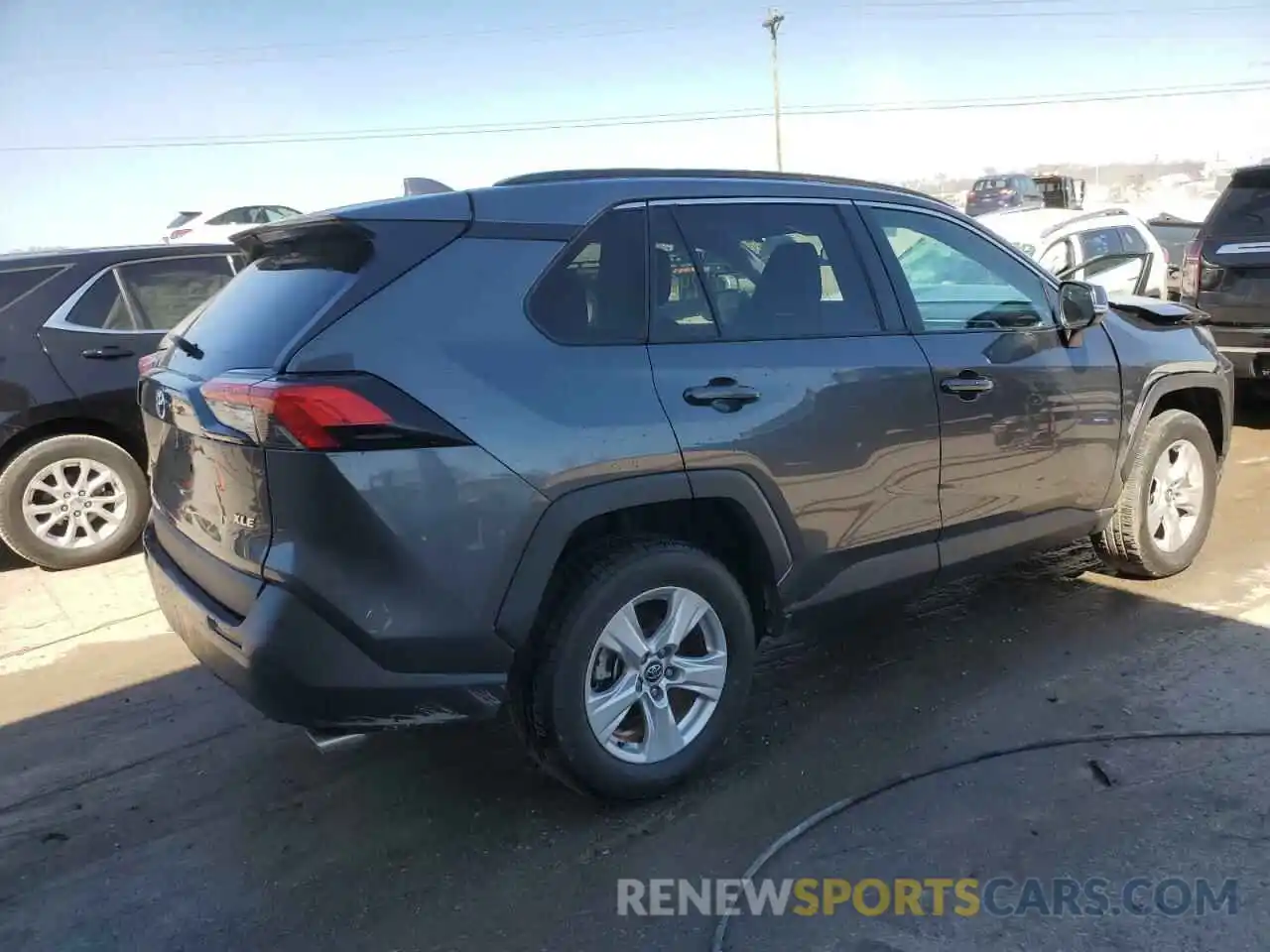 3 Photograph of a damaged car 2T3W1RFV4MC097253 TOYOTA RAV4 2021