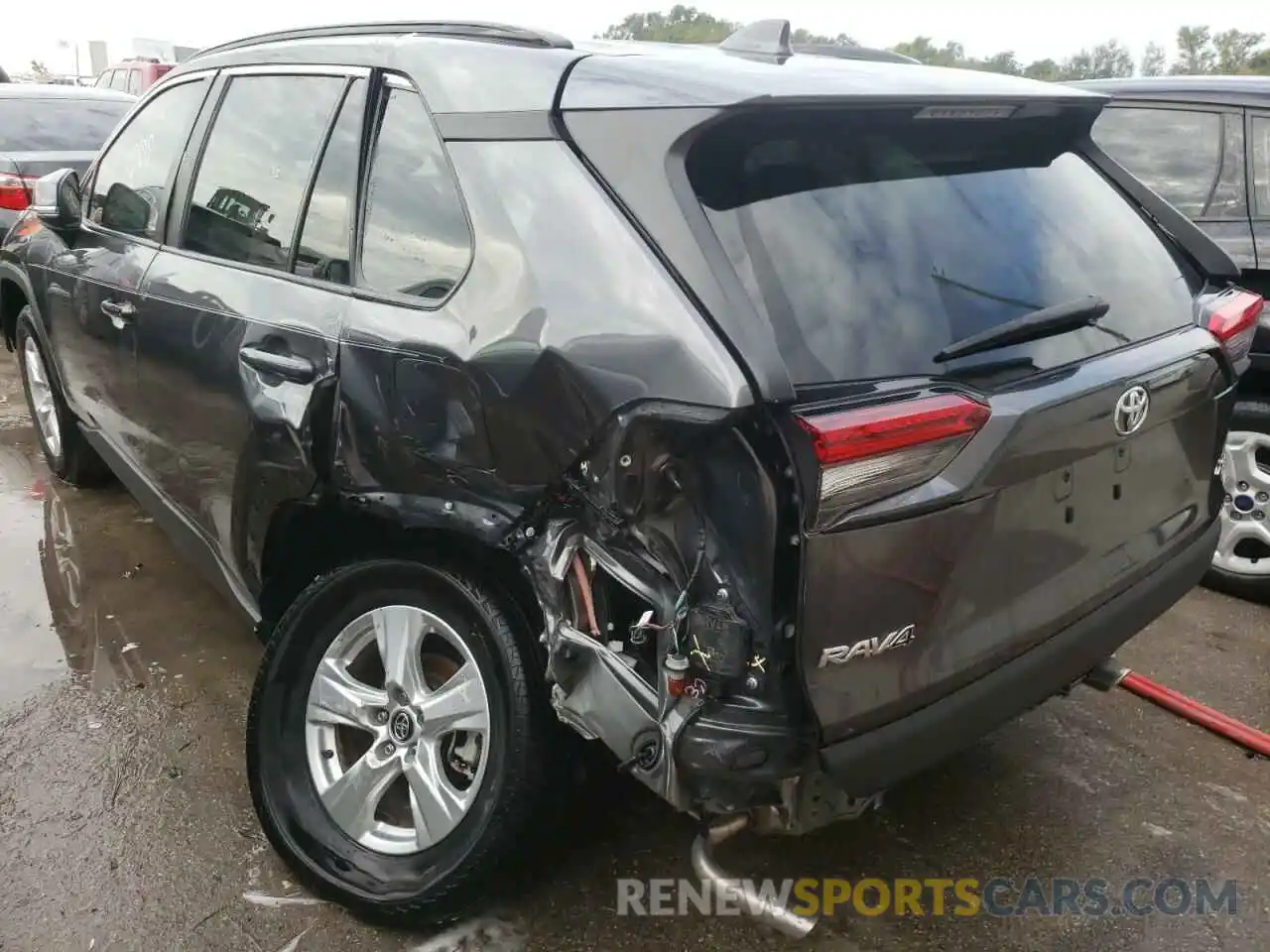 3 Photograph of a damaged car 2T3W1RFV4MC101575 TOYOTA RAV4 2021