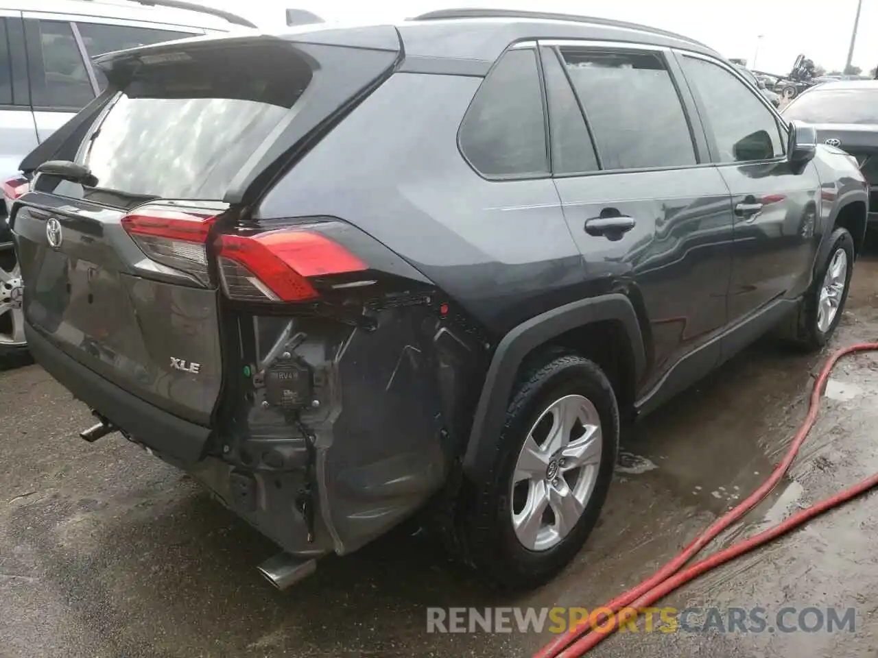 4 Photograph of a damaged car 2T3W1RFV4MC101575 TOYOTA RAV4 2021