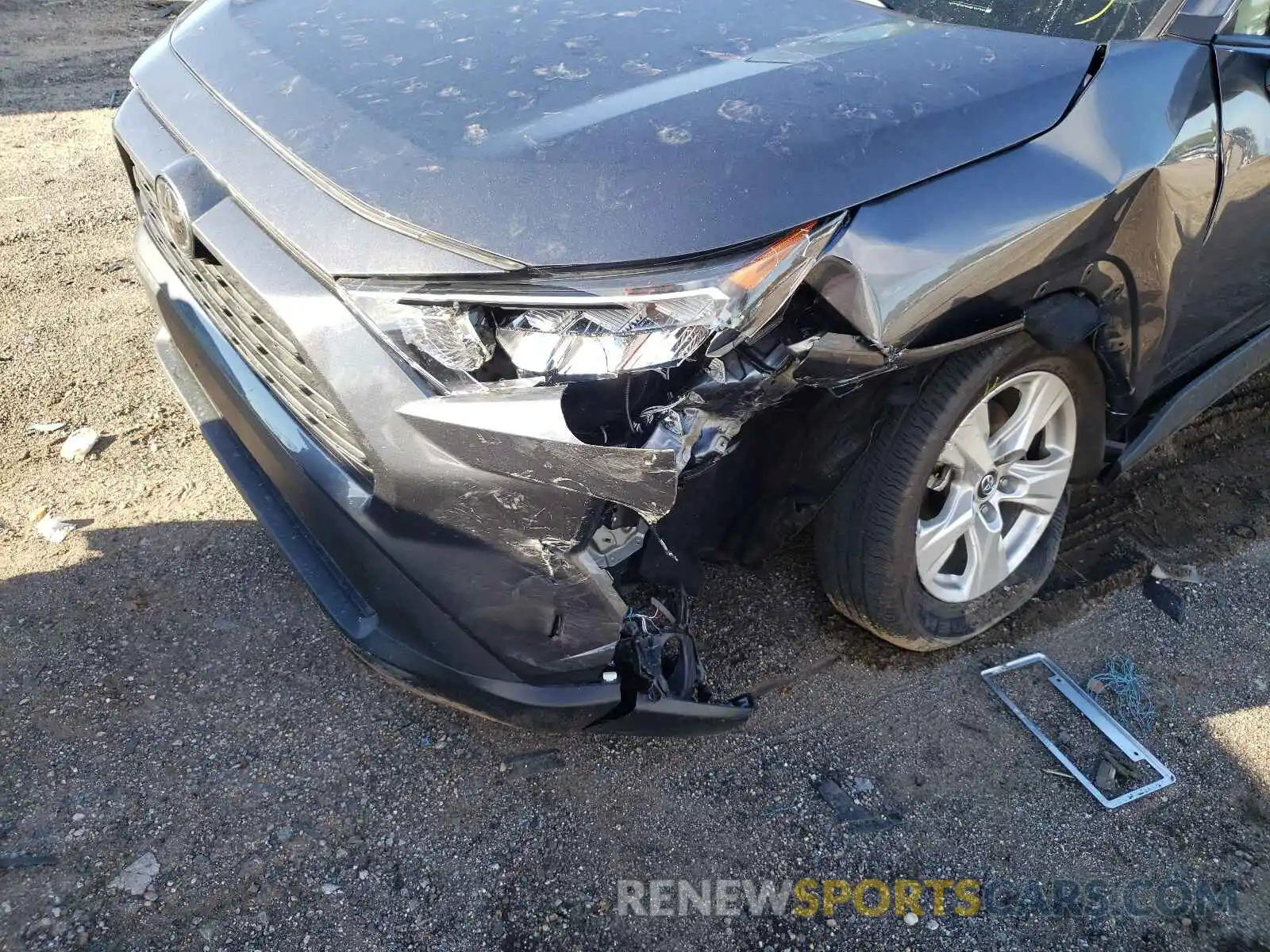 9 Photograph of a damaged car 2T3W1RFV4MC107330 TOYOTA RAV4 2021