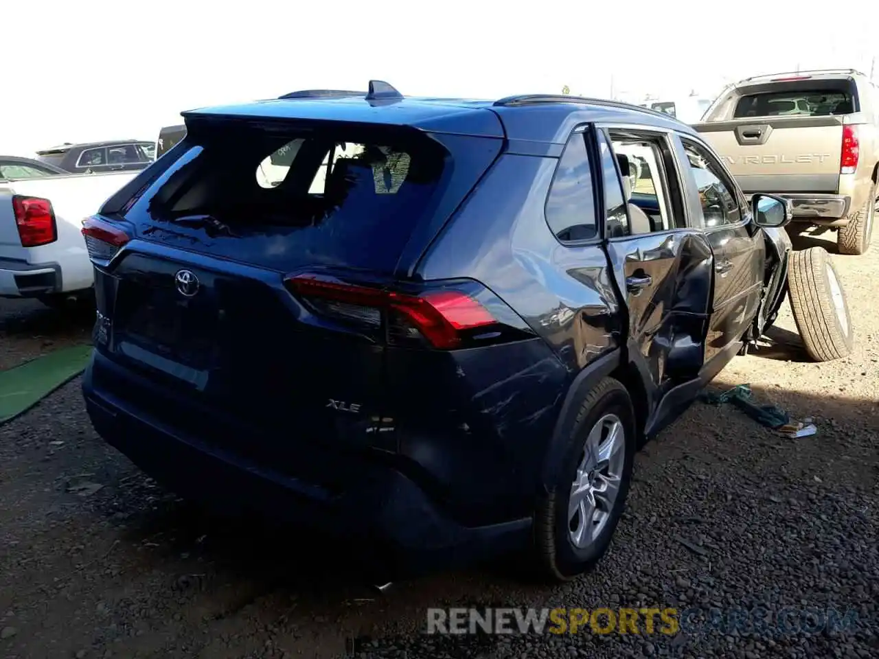 4 Photograph of a damaged car 2T3W1RFV4MC109613 TOYOTA RAV4 2021