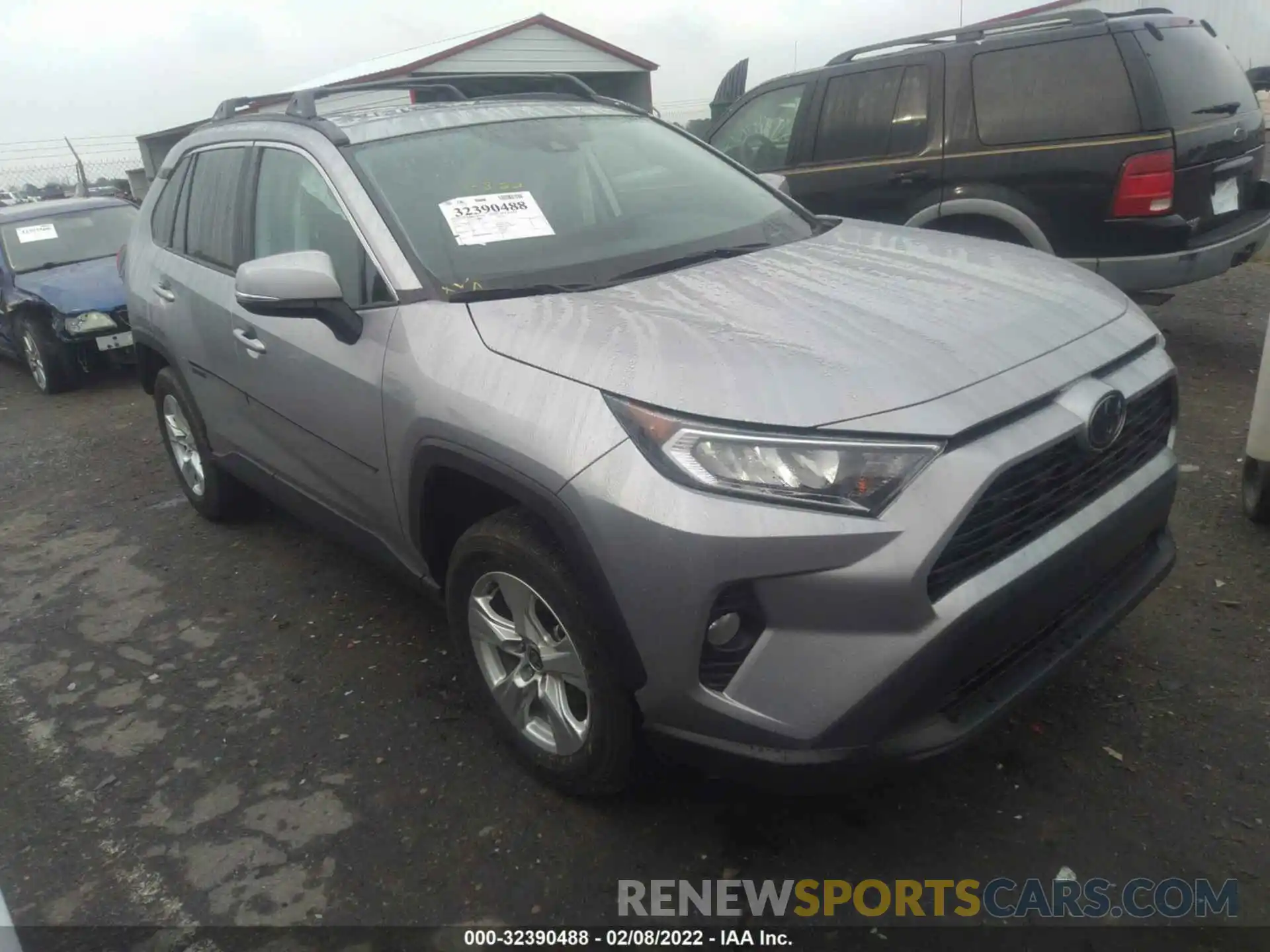 1 Photograph of a damaged car 2T3W1RFV4MC111149 TOYOTA RAV4 2021