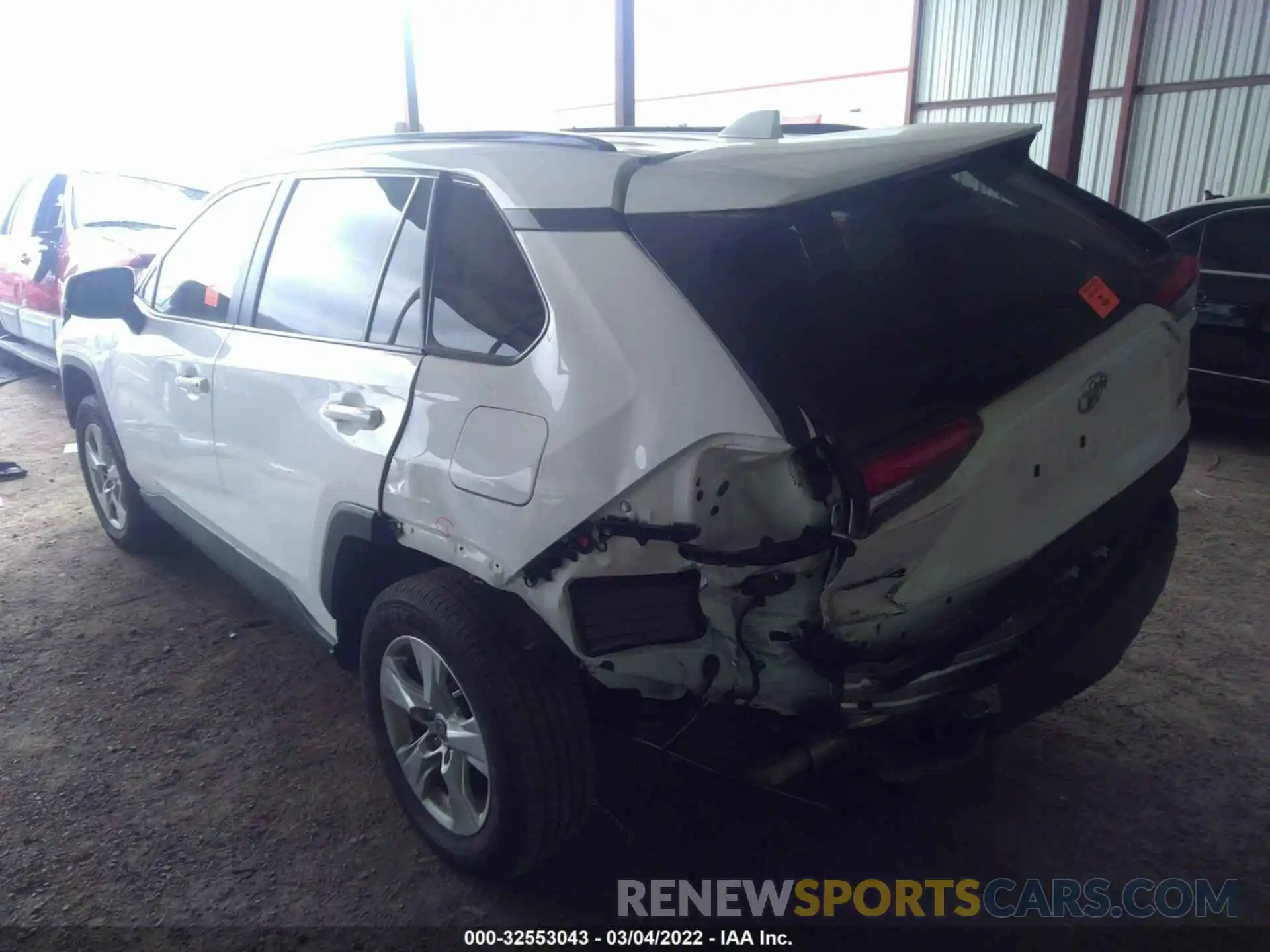 3 Photograph of a damaged car 2T3W1RFV4MC112916 TOYOTA RAV4 2021