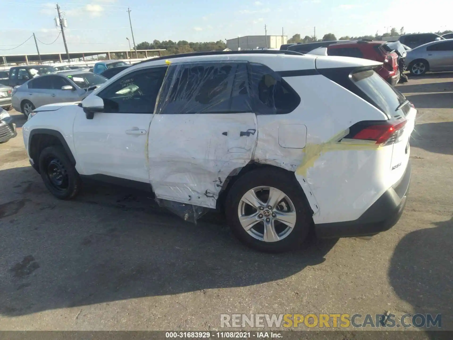 3 Photograph of a damaged car 2T3W1RFV4MC116755 TOYOTA RAV4 2021