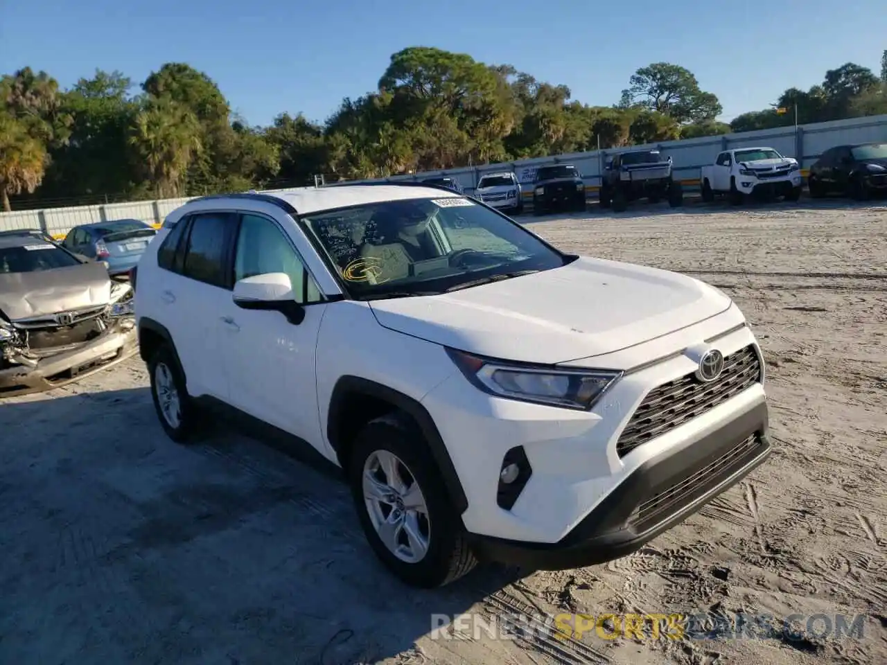 1 Photograph of a damaged car 2T3W1RFV4MC117257 TOYOTA RAV4 2021