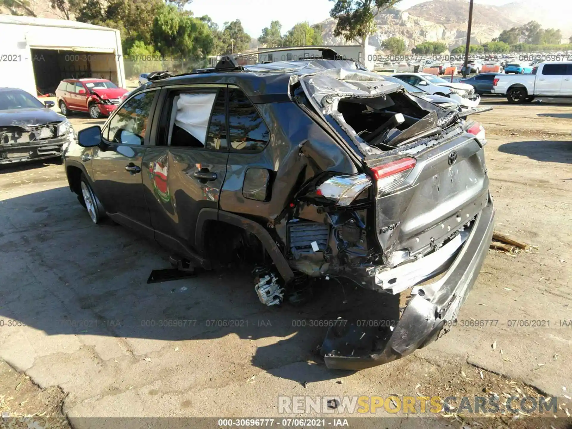 3 Photograph of a damaged car 2T3W1RFV4MC119302 TOYOTA RAV4 2021