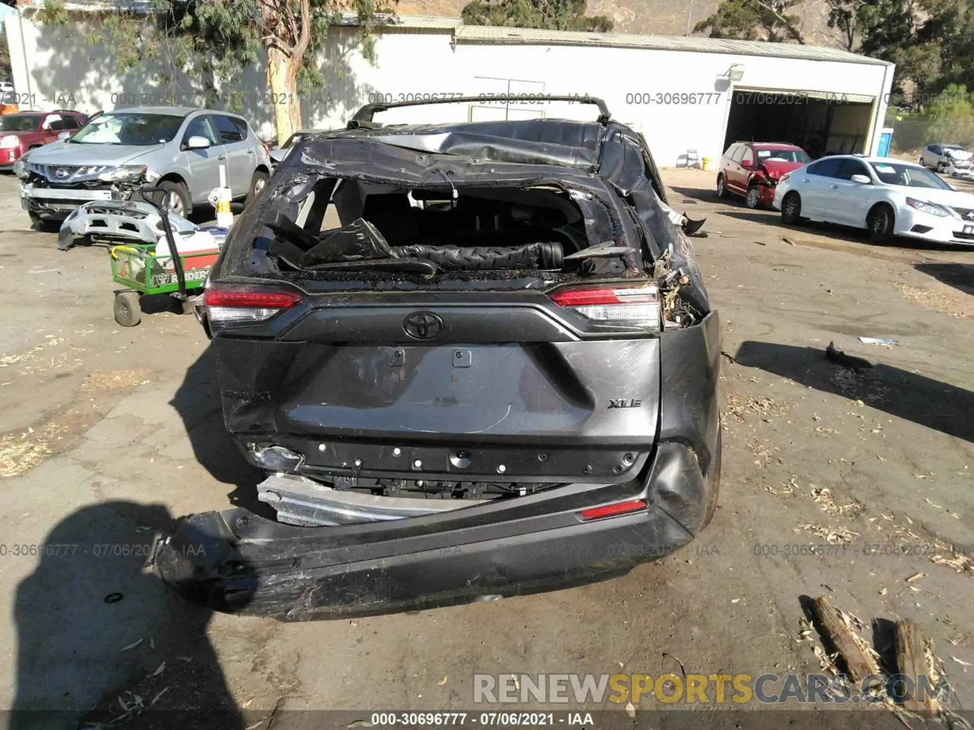 6 Photograph of a damaged car 2T3W1RFV4MC119302 TOYOTA RAV4 2021