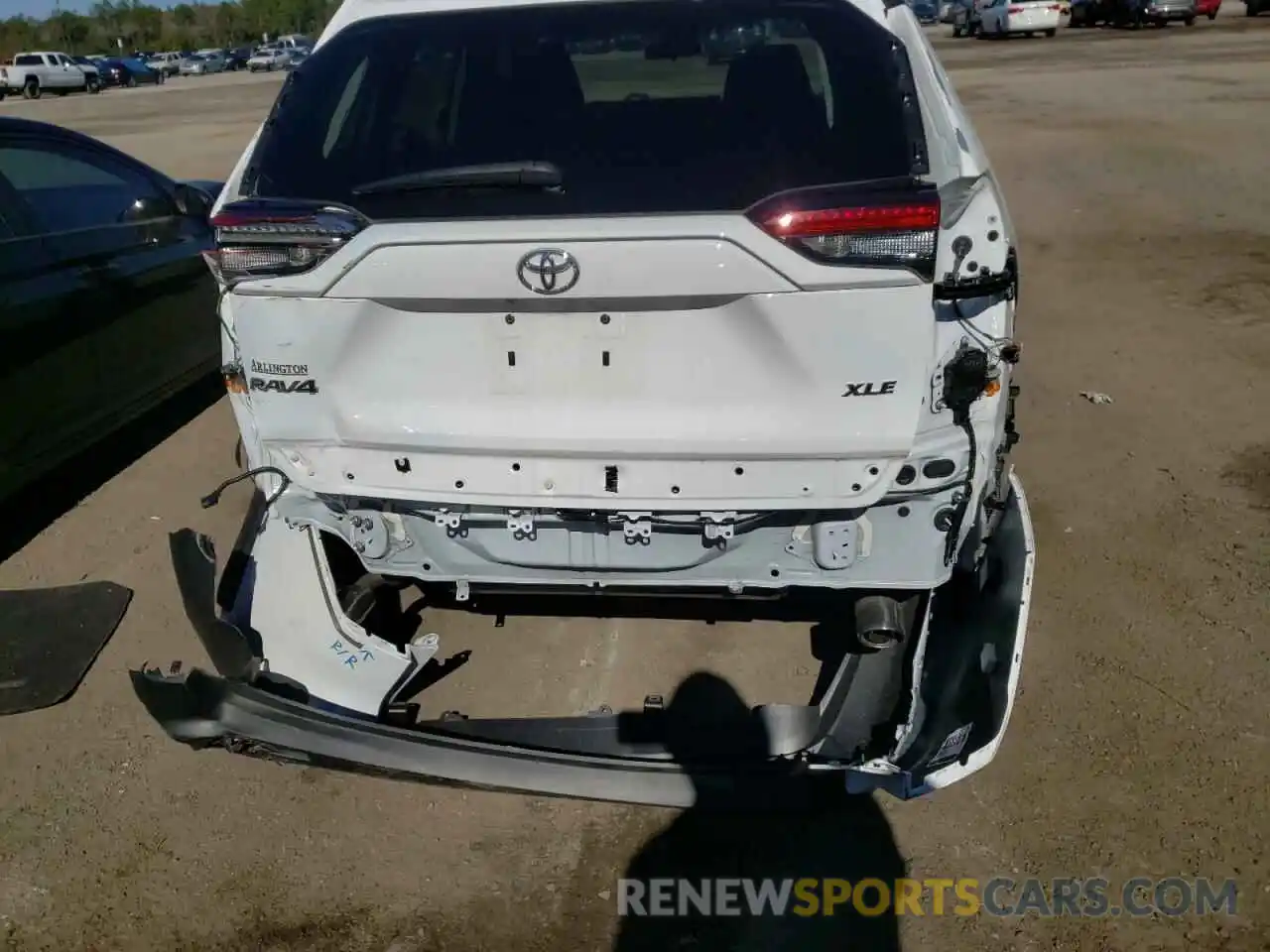 9 Photograph of a damaged car 2T3W1RFV4MC124516 TOYOTA RAV4 2021