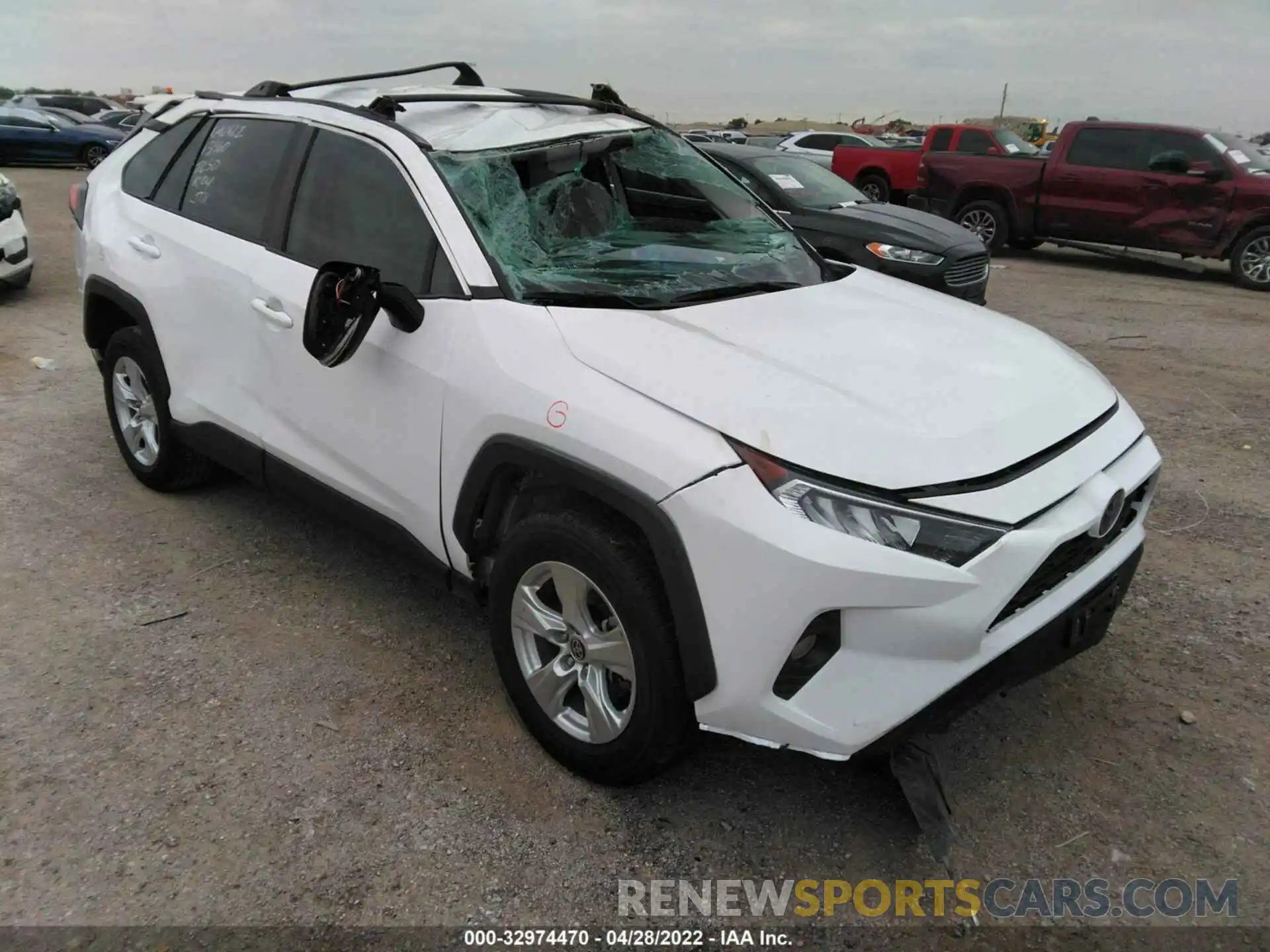 1 Photograph of a damaged car 2T3W1RFV4MC124757 TOYOTA RAV4 2021