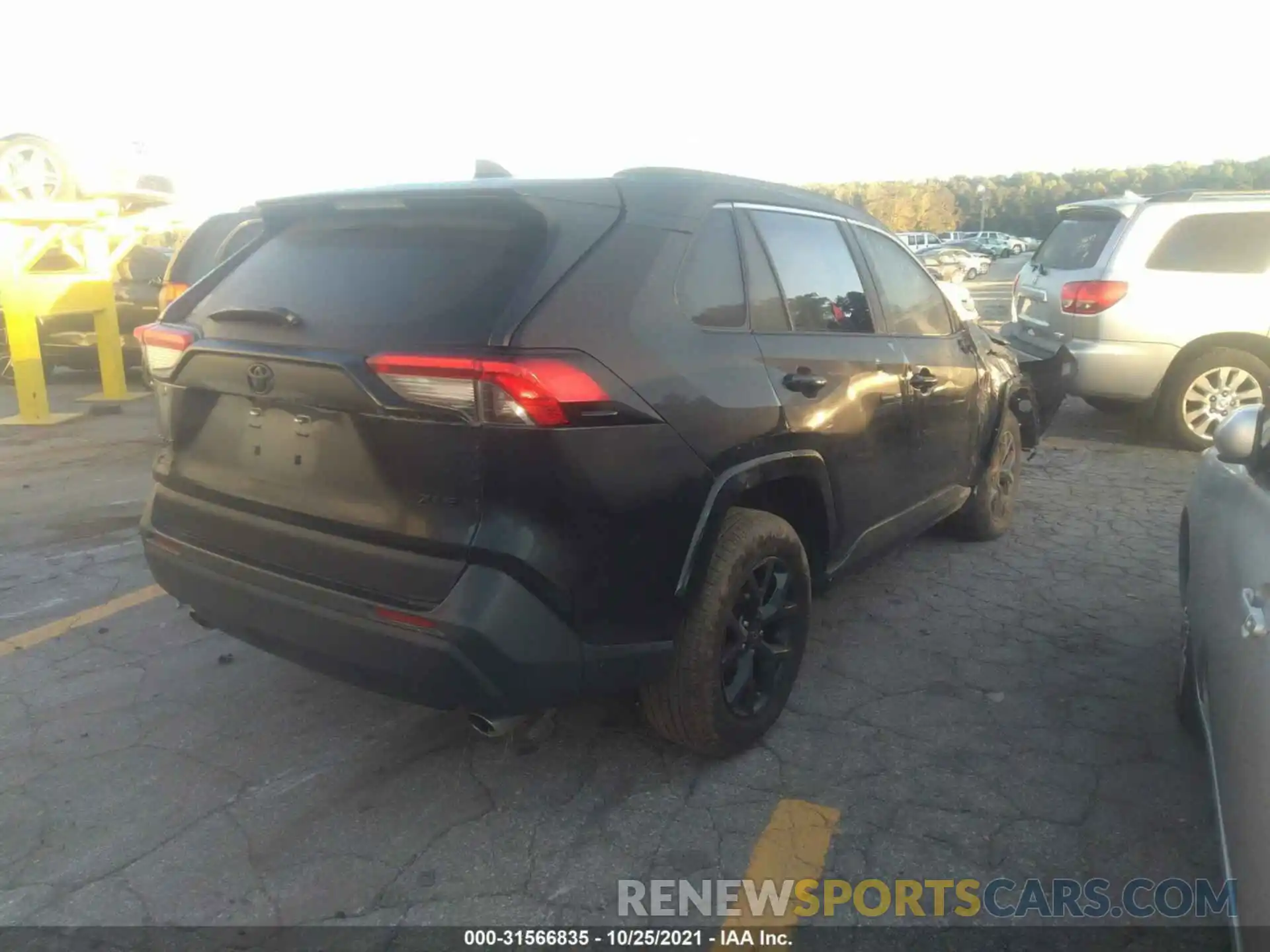 4 Фотография поврежденного автомобиля 2T3W1RFV4MC140425 TOYOTA RAV4 2021