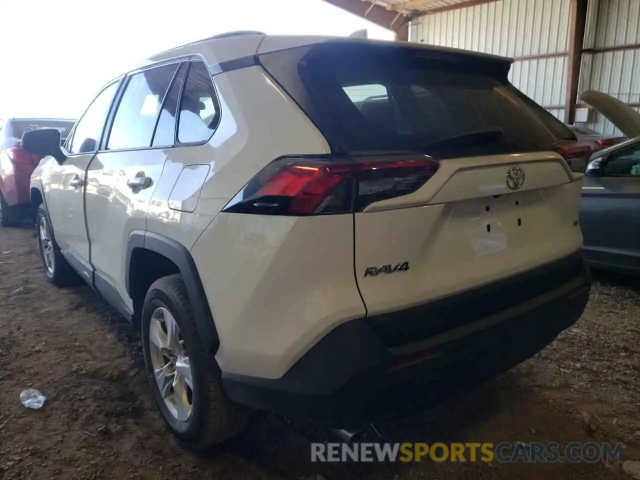 3 Photograph of a damaged car 2T3W1RFV4MC141378 TOYOTA RAV4 2021