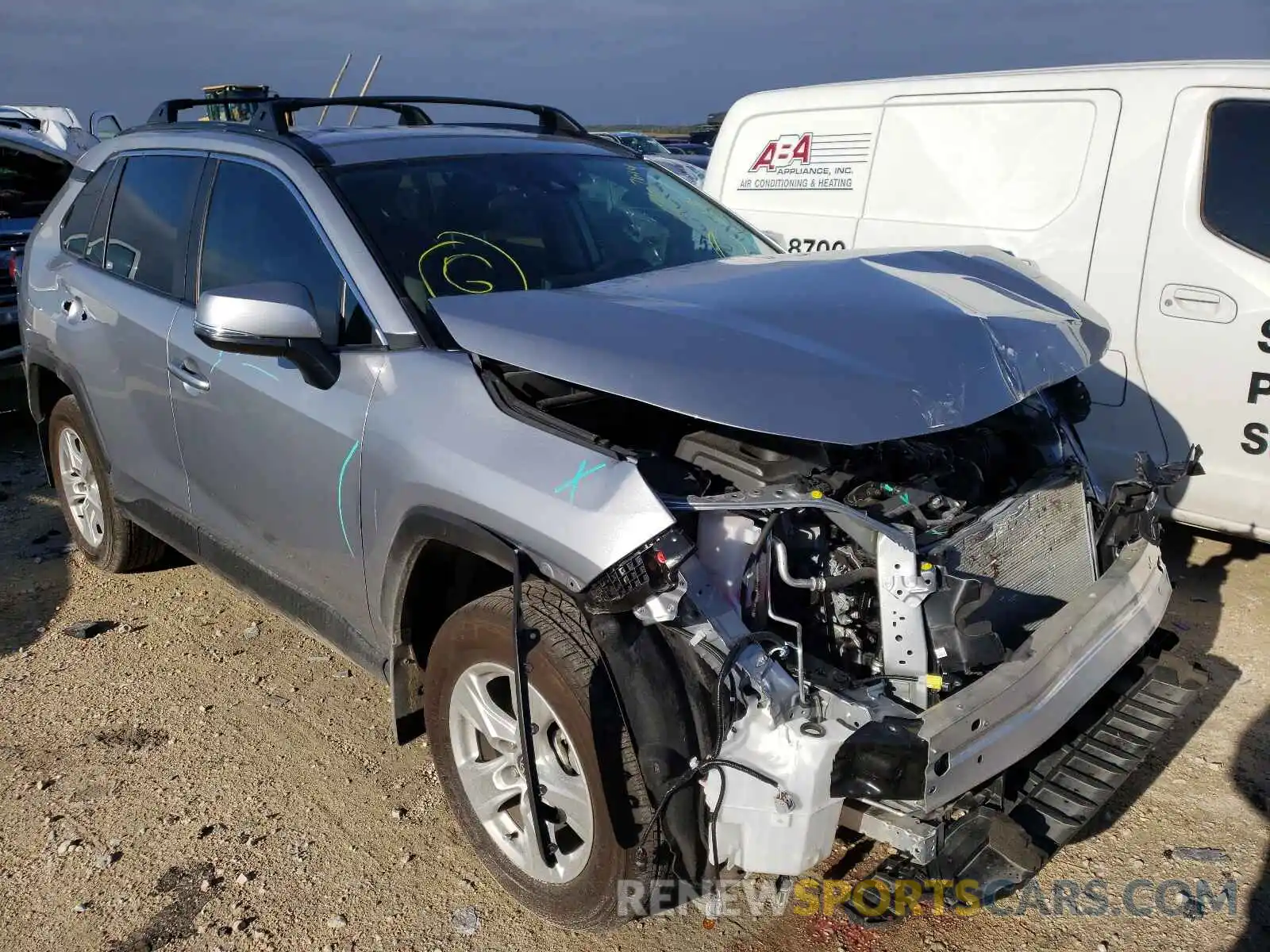 1 Photograph of a damaged car 2T3W1RFV4MC143454 TOYOTA RAV4 2021