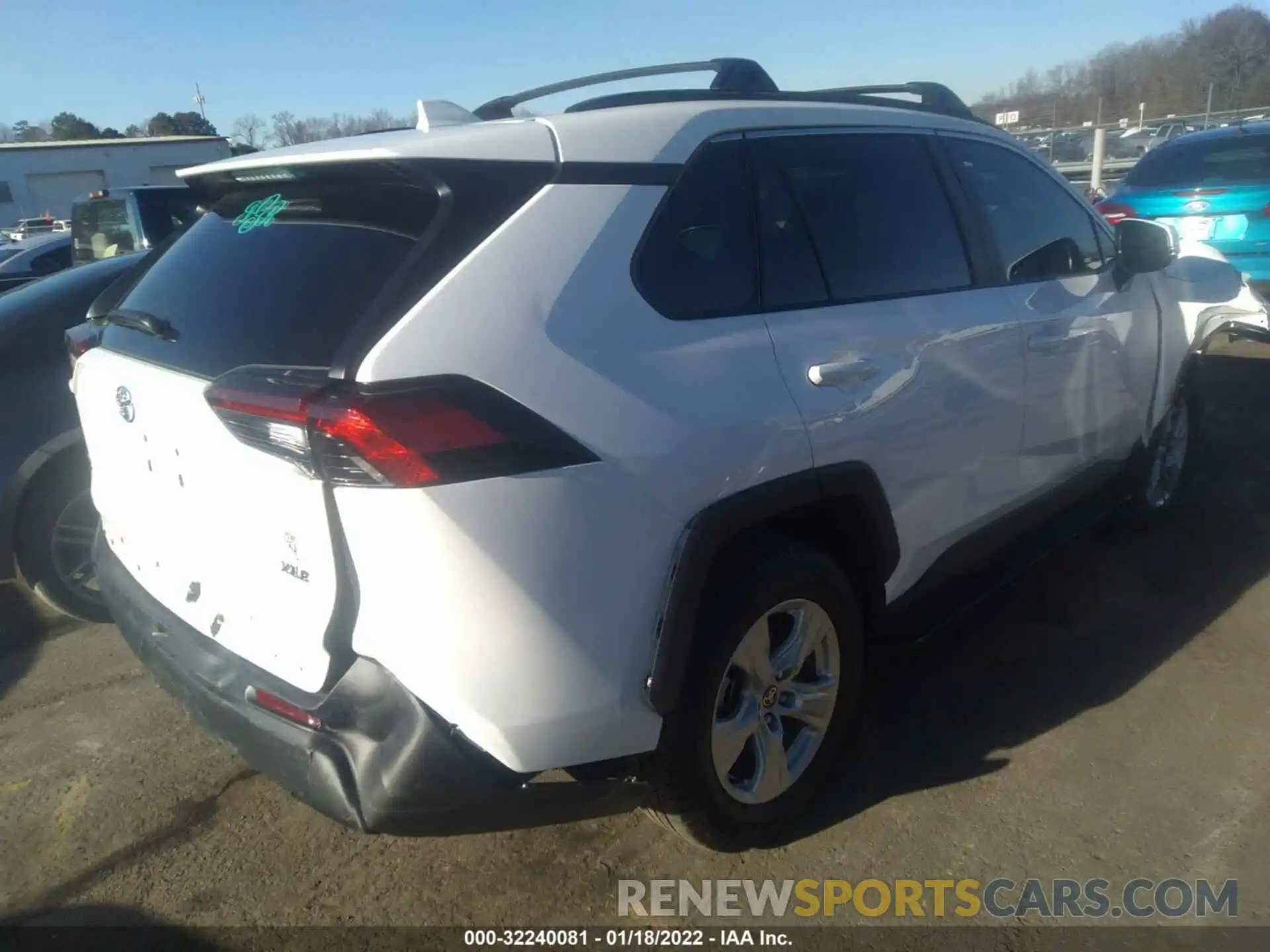 4 Photograph of a damaged car 2T3W1RFV4MC151022 TOYOTA RAV4 2021