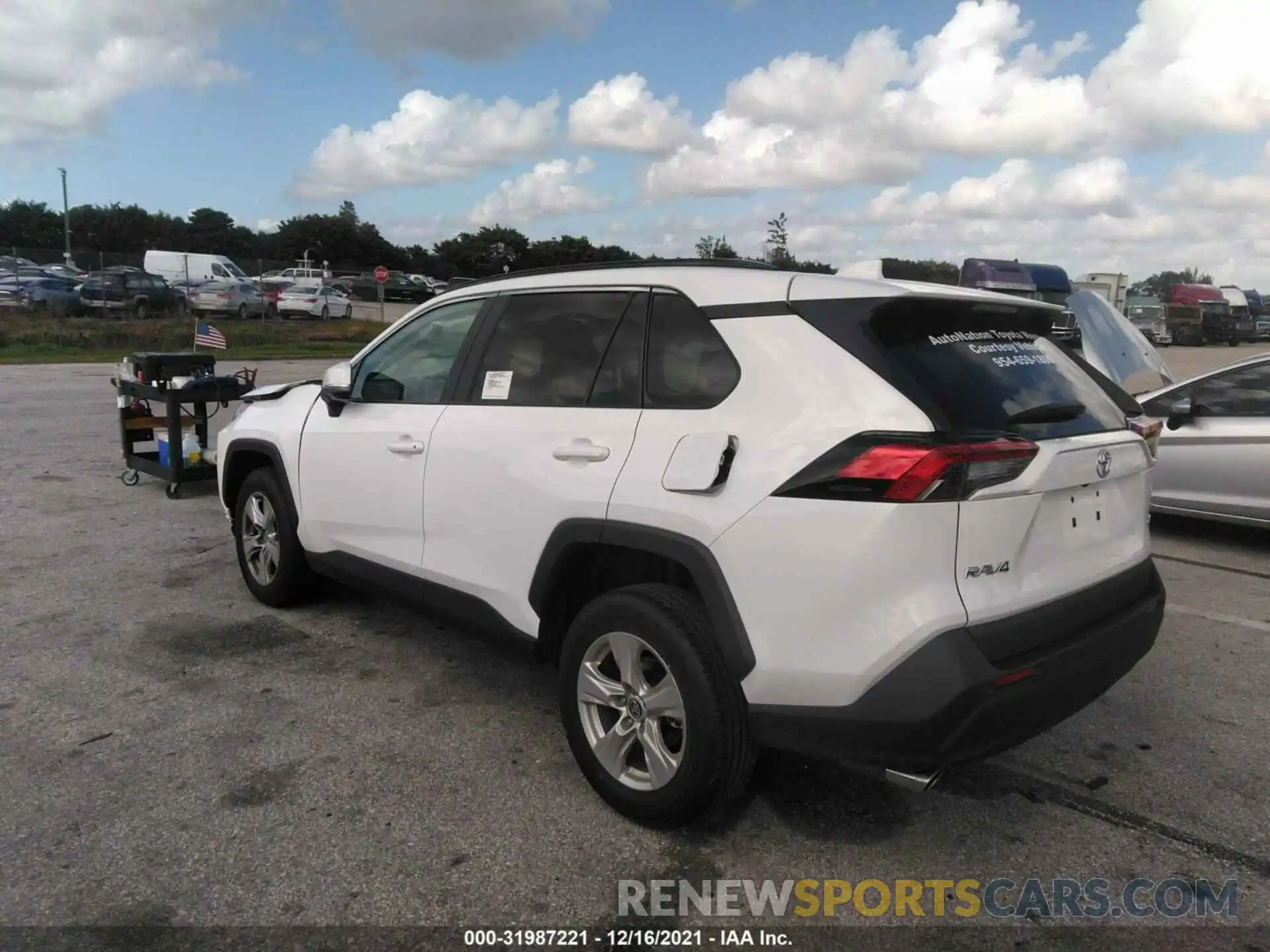 3 Photograph of a damaged car 2T3W1RFV4MC152574 TOYOTA RAV4 2021