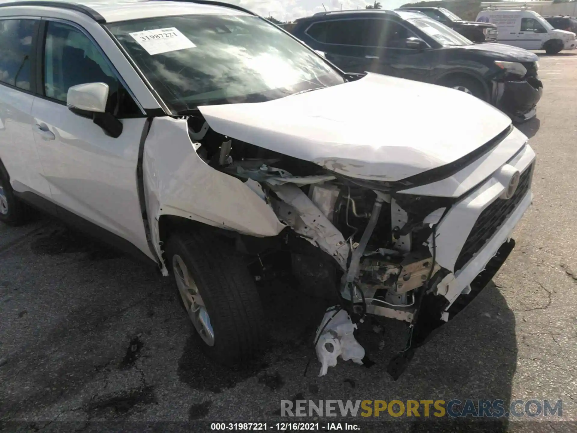 6 Photograph of a damaged car 2T3W1RFV4MC152574 TOYOTA RAV4 2021