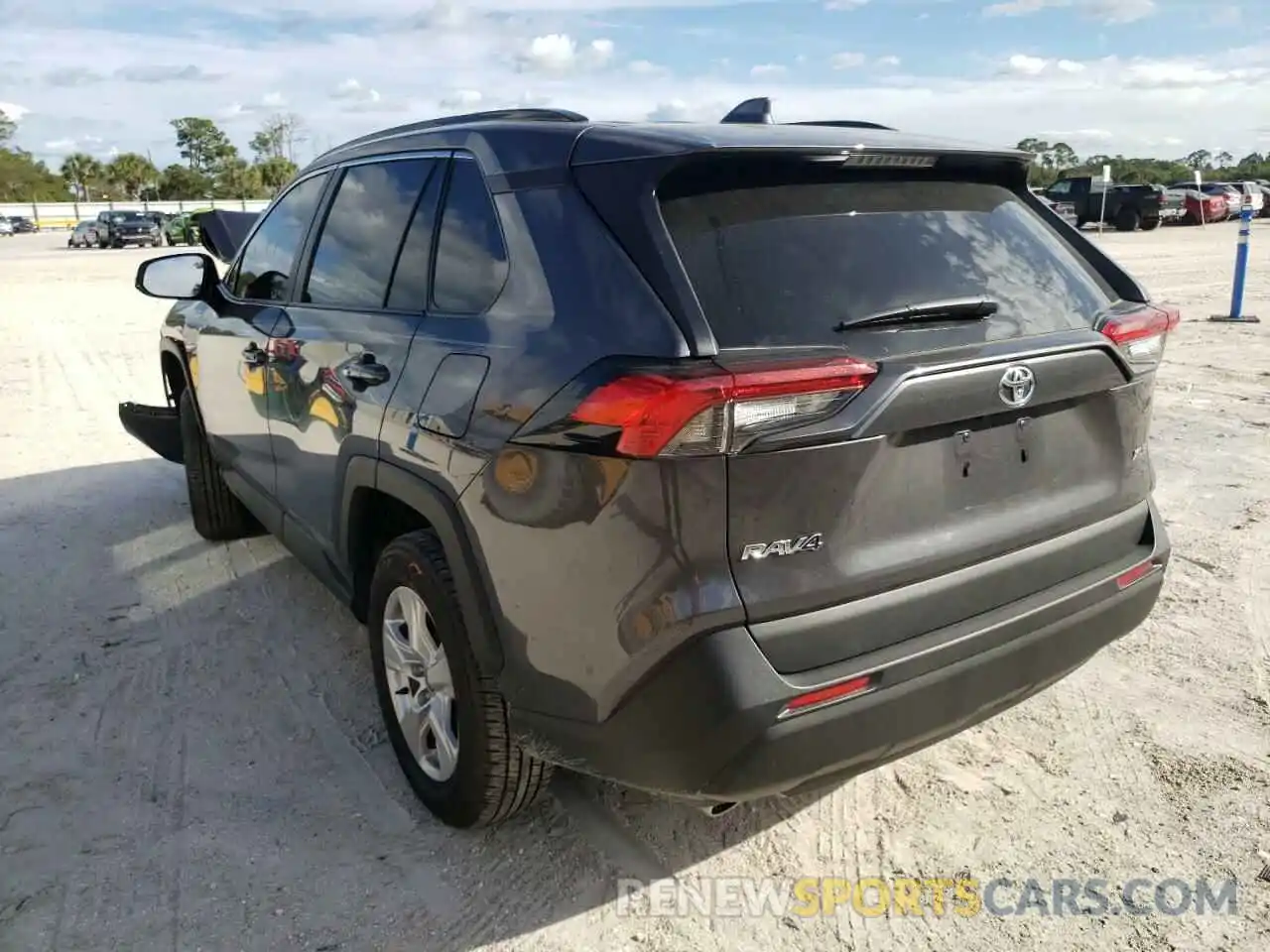 3 Photograph of a damaged car 2T3W1RFV4MC171898 TOYOTA RAV4 2021