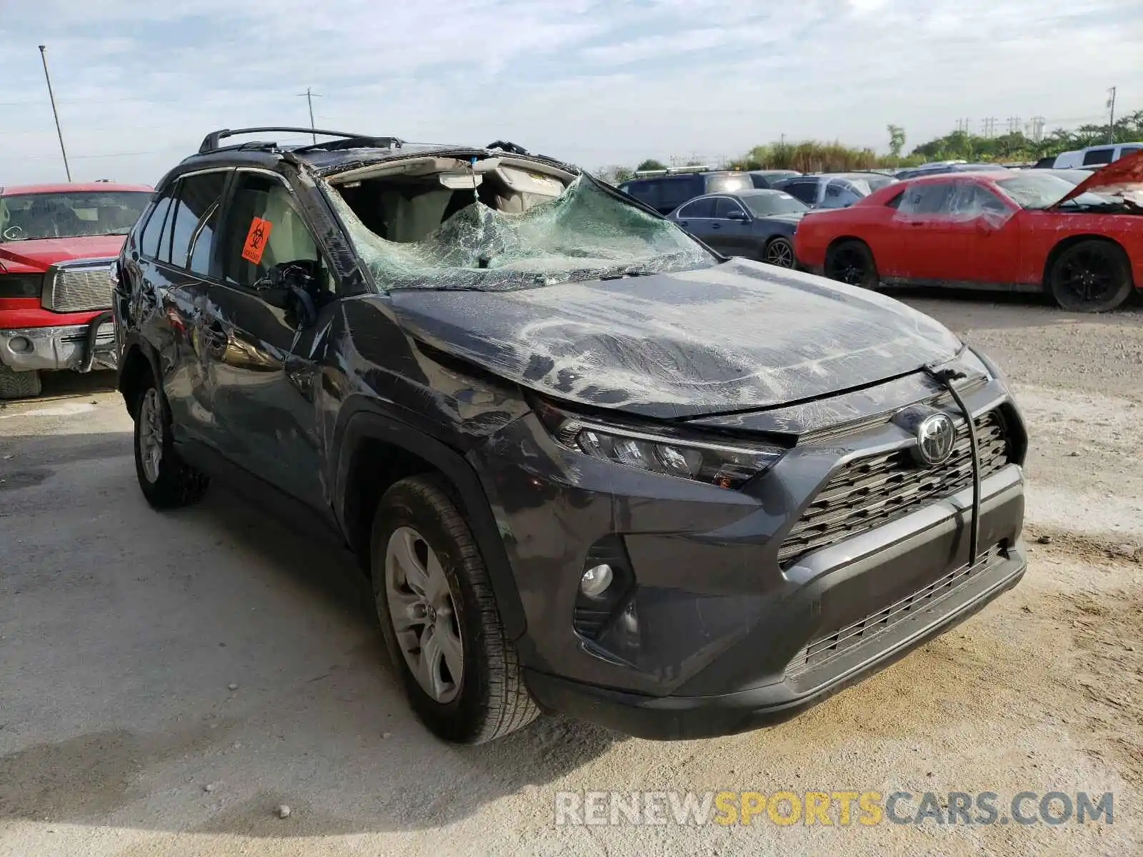 1 Photograph of a damaged car 2T3W1RFV4MW105172 TOYOTA RAV4 2021