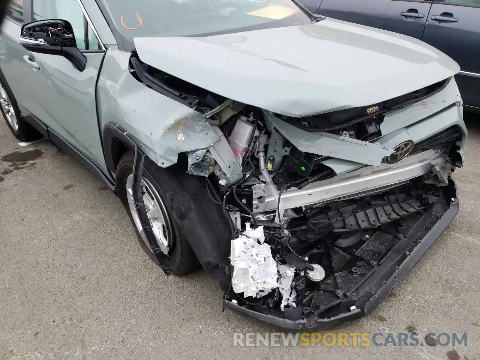 9 Photograph of a damaged car 2T3W1RFV4MW106080 TOYOTA RAV4 2021