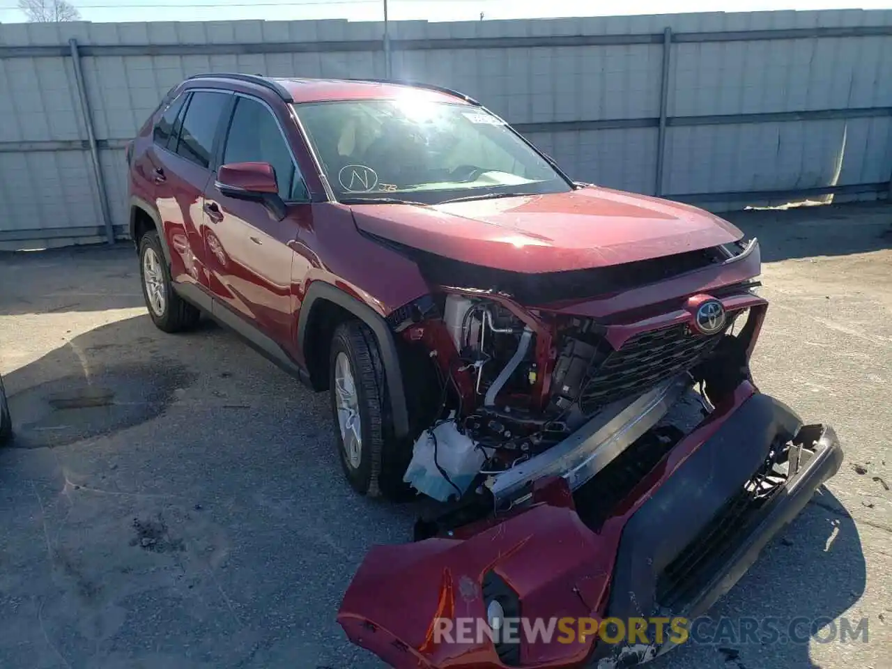 1 Photograph of a damaged car 2T3W1RFV4MW107164 TOYOTA RAV4 2021