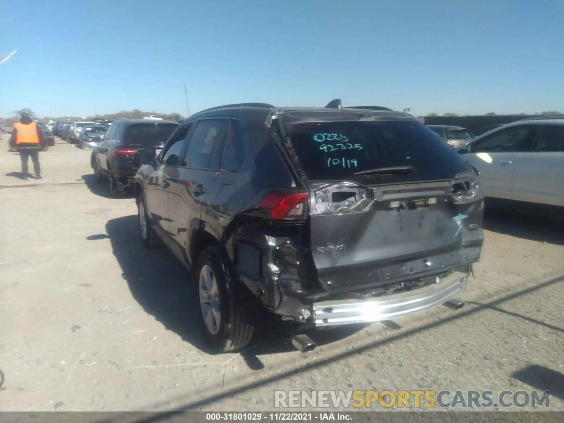 3 Photograph of a damaged car 2T3W1RFV4MW108878 TOYOTA RAV4 2021